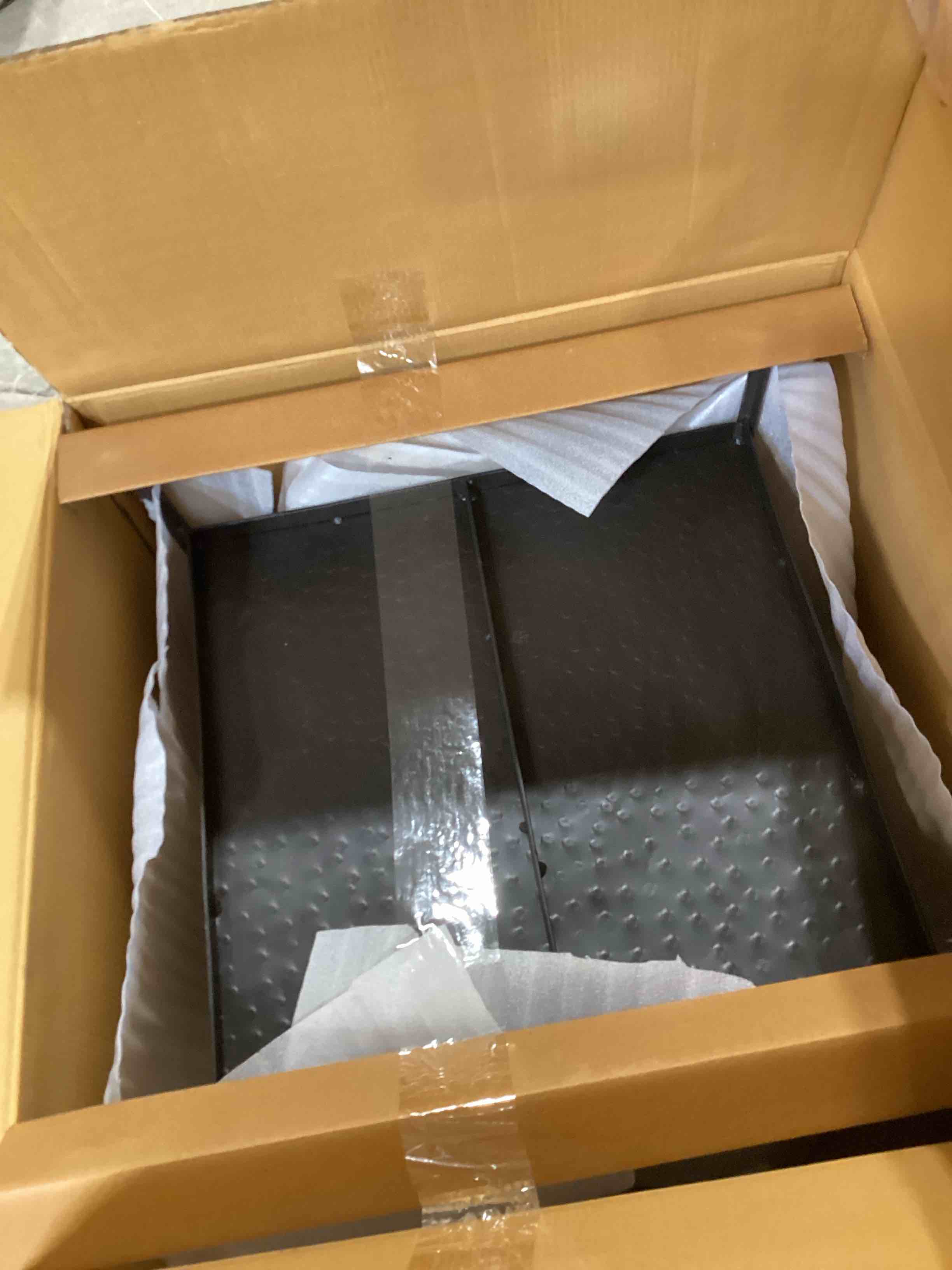 https://s3.amazonaws.com/lotting-images-prod/bidfta/PPE1740976_1752601289058.jpeg