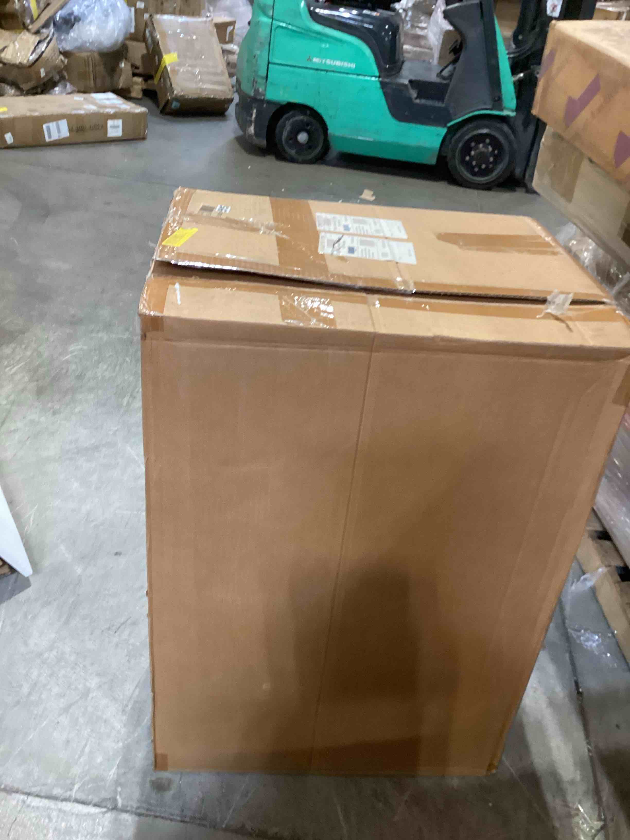 https://s3.amazonaws.com/lotting-images-prod/bidfta/PPE1740977_1752601716585.jpeg