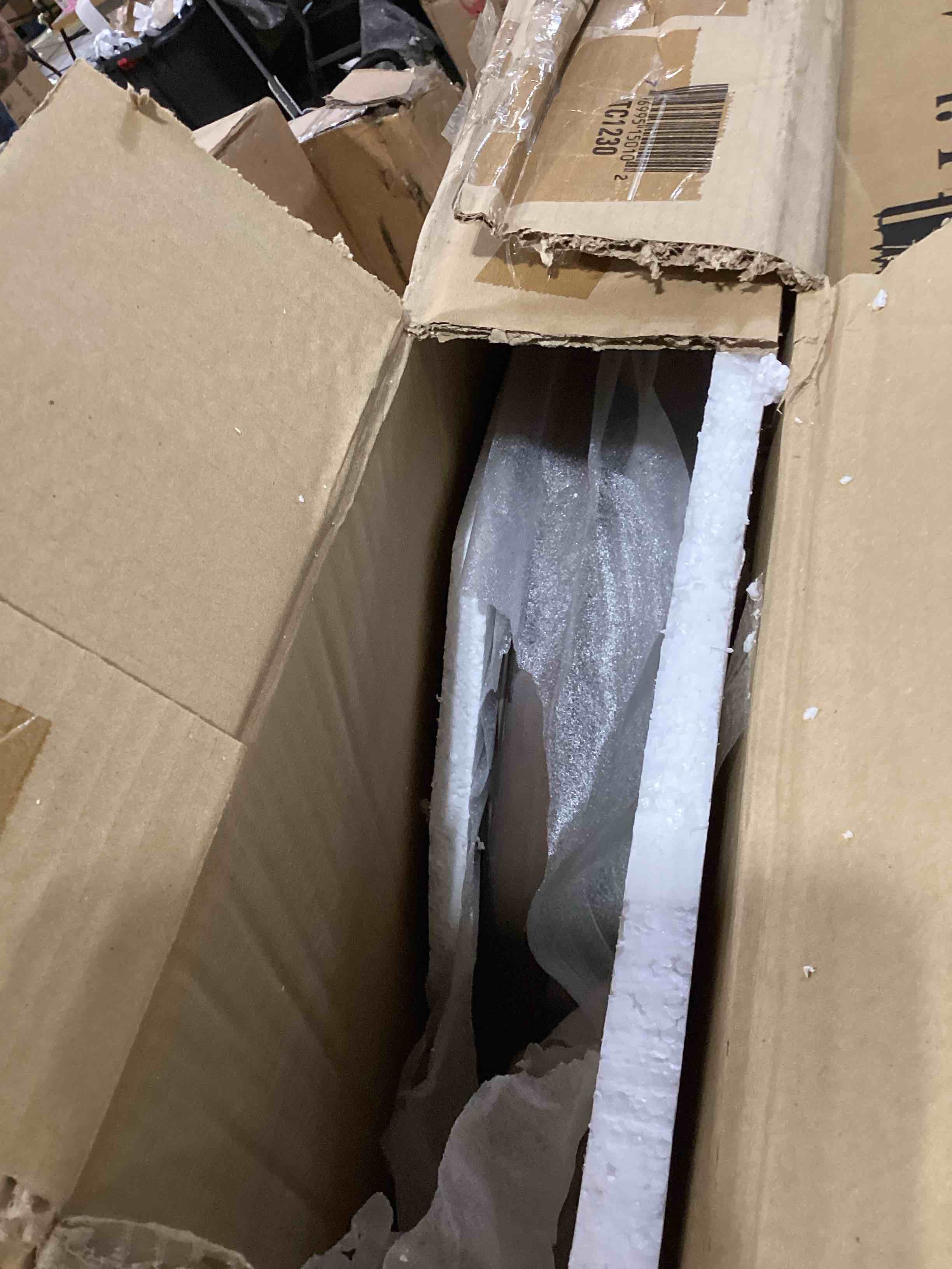 https://s3.amazonaws.com/lotting-images-prod/bidfta/PPE1740979_1752604271857.jpeg