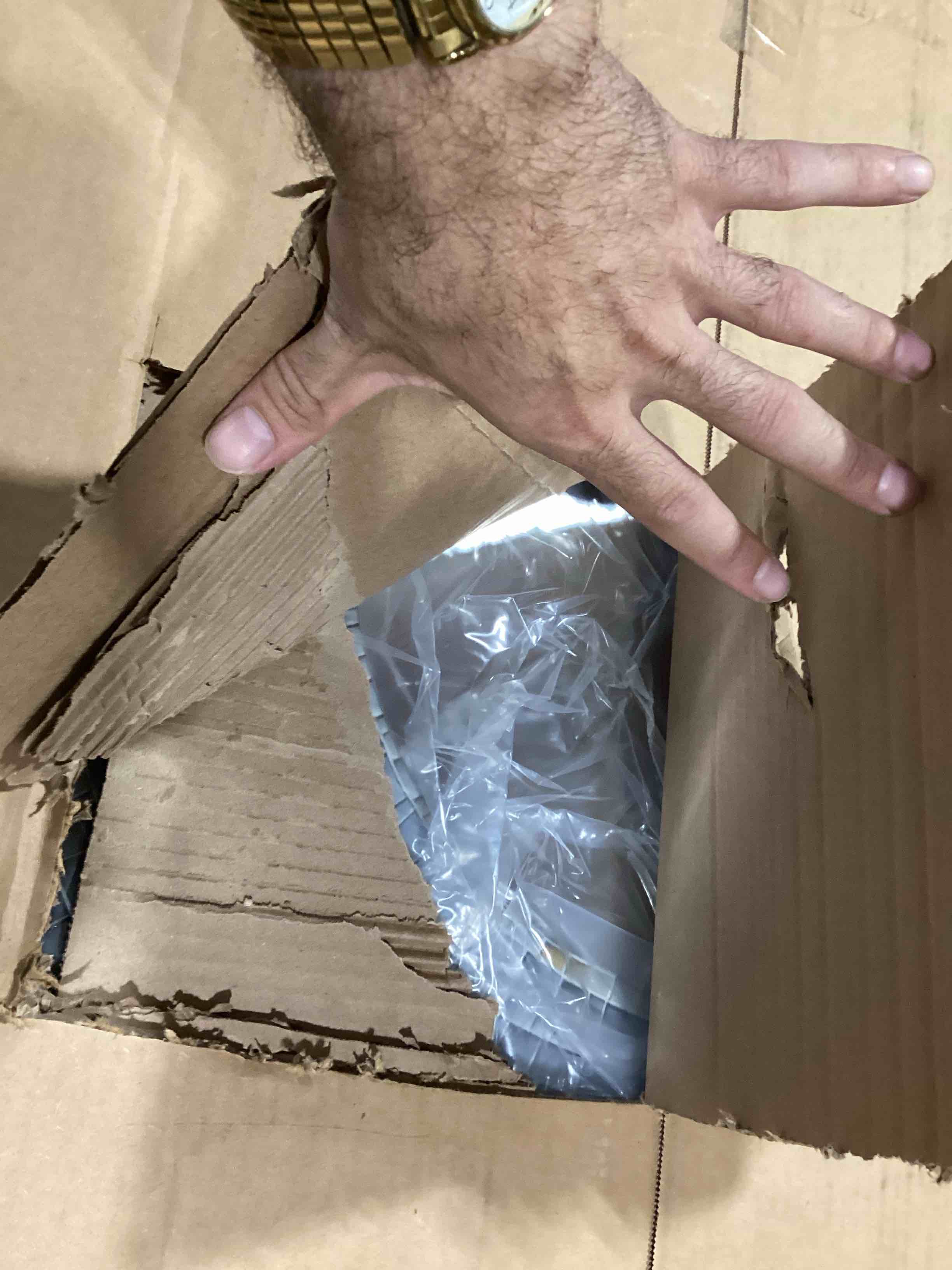 https://s3.amazonaws.com/lotting-images-prod/bidfta/PPE1740985_1752675585489.jpeg
