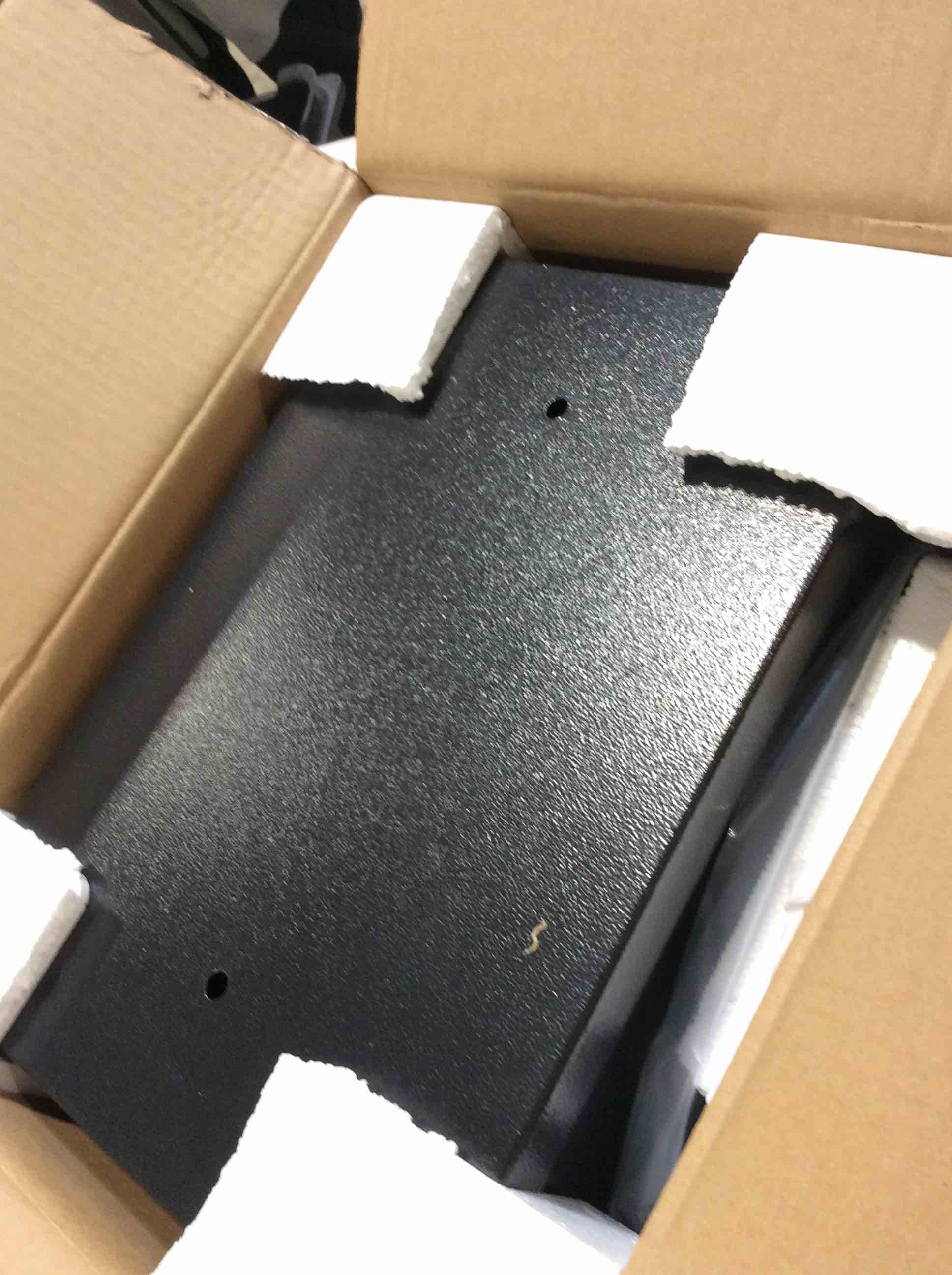 https://s3.amazonaws.com/lotting-images-prod/bidfta/PPE1742771_1746122106566.jpeg