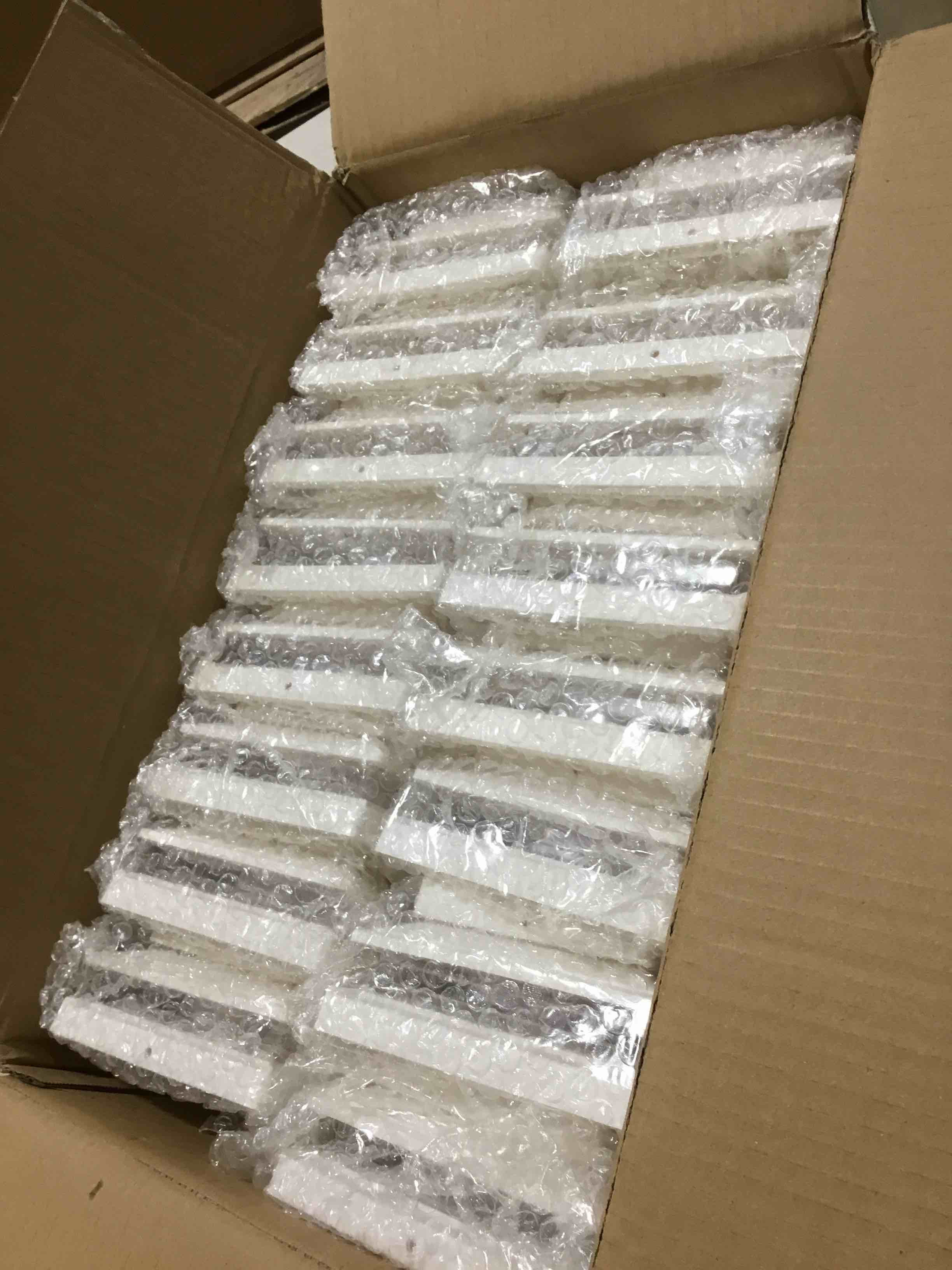https://s3.amazonaws.com/lotting-images-prod/bidfta/PPE1742912_1746280392202.jpeg