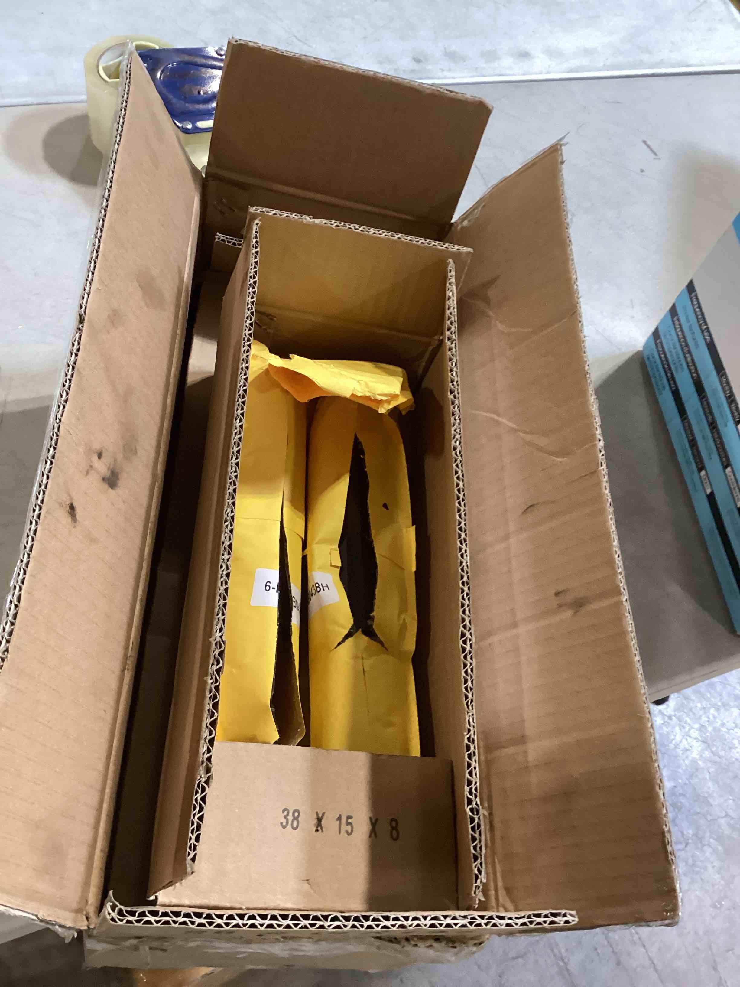 https://s3.amazonaws.com/lotting-images-prod/bidfta/PPE1743357_1746808845482.jpeg