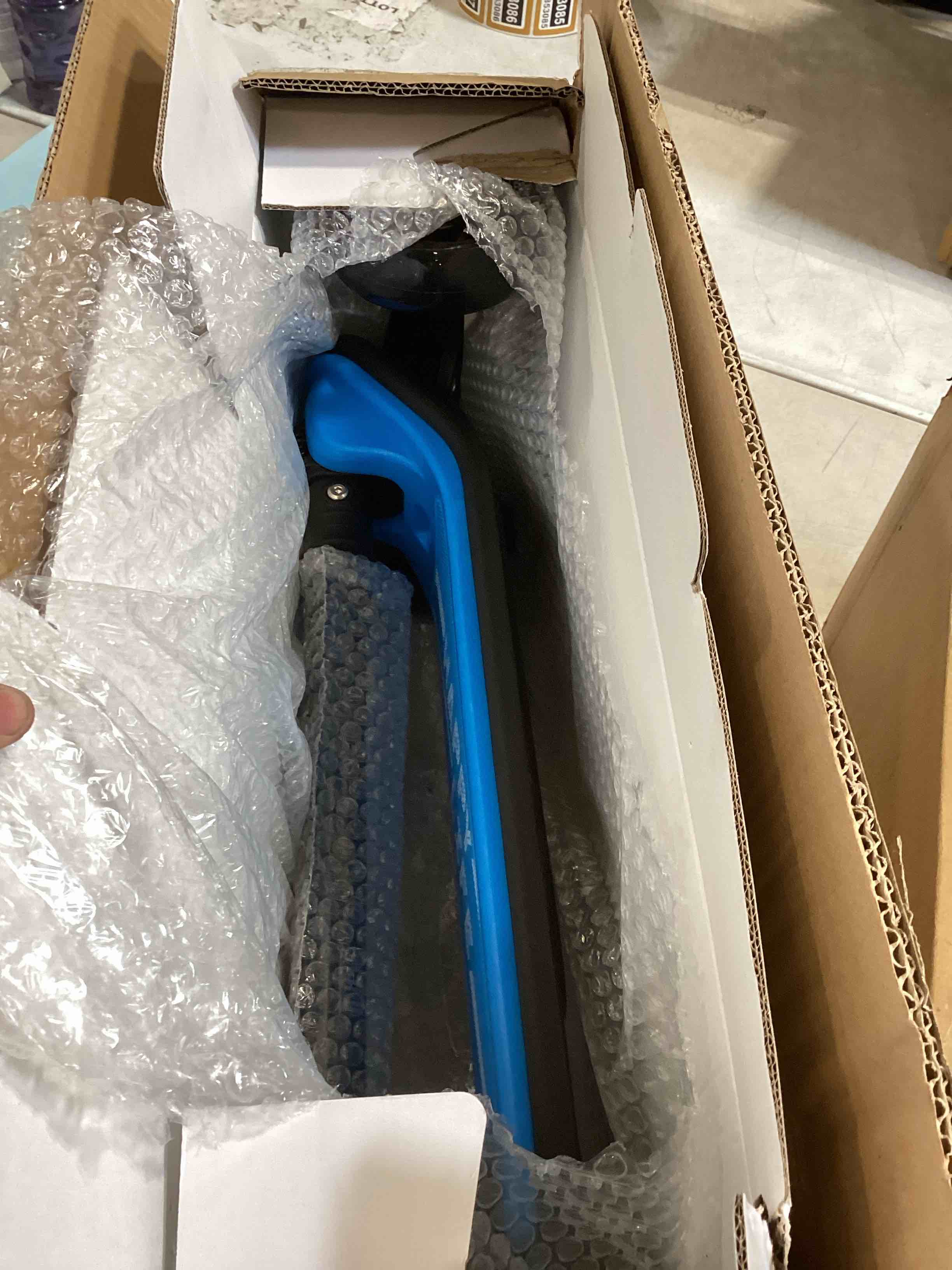 https://s3.amazonaws.com/lotting-images-prod/bidfta/PPE1743365_1746809737539.jpeg