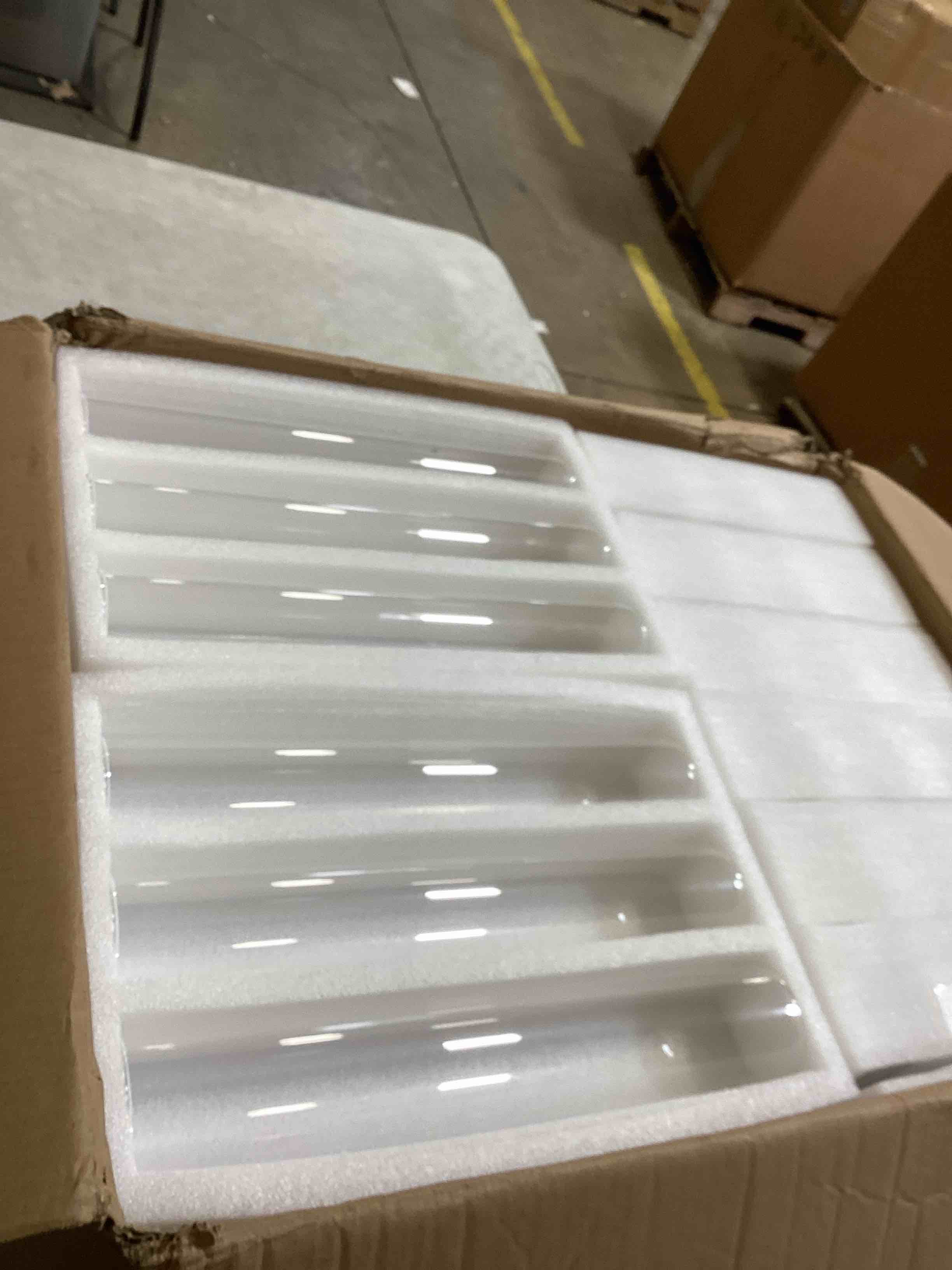 https://s3.amazonaws.com/lotting-images-prod/bidfta/PPE1743393_1746815290838.jpeg