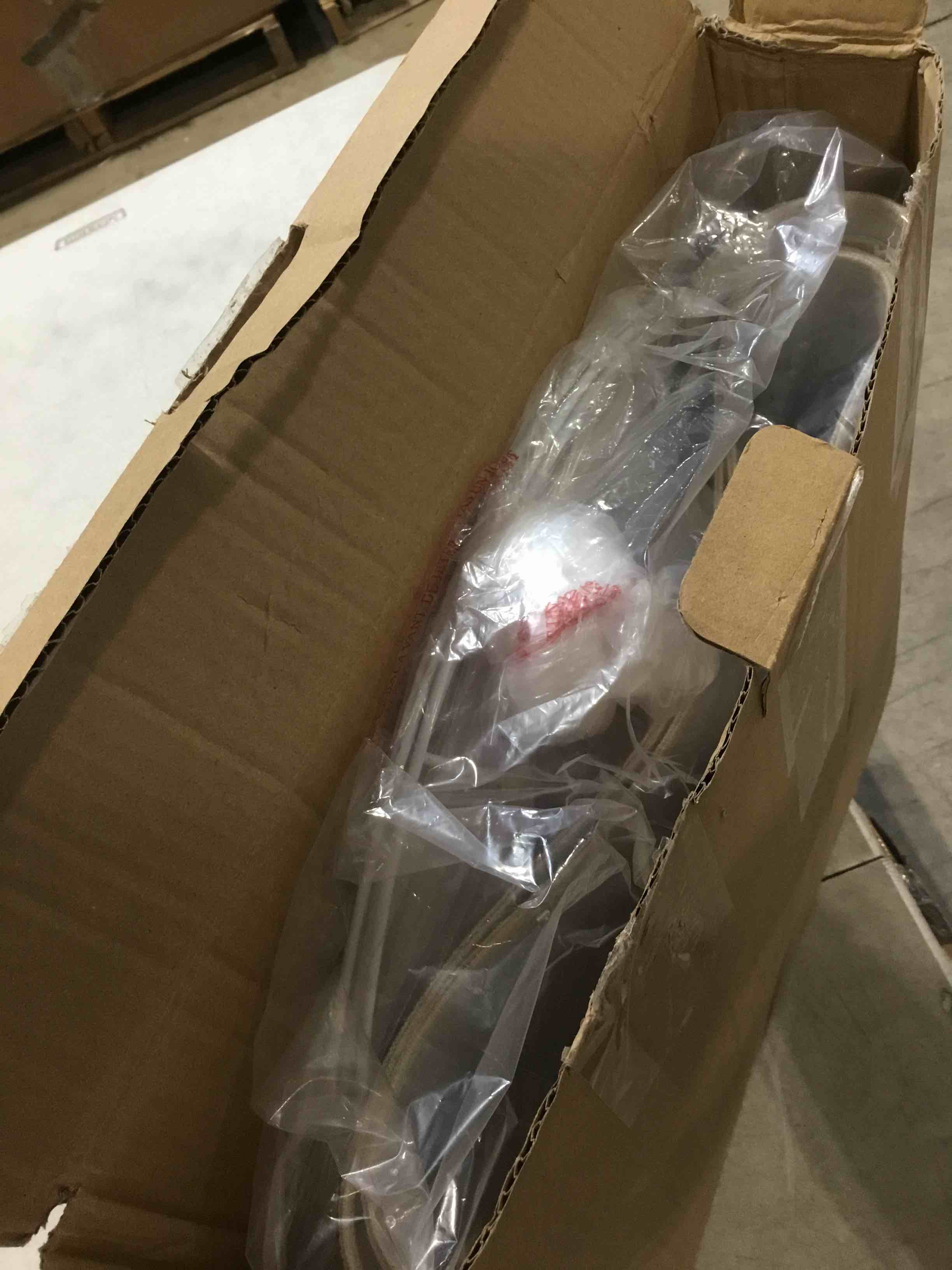 https://s3.amazonaws.com/lotting-images-prod/bidfta/PPE1743513_1747075627915.jpeg