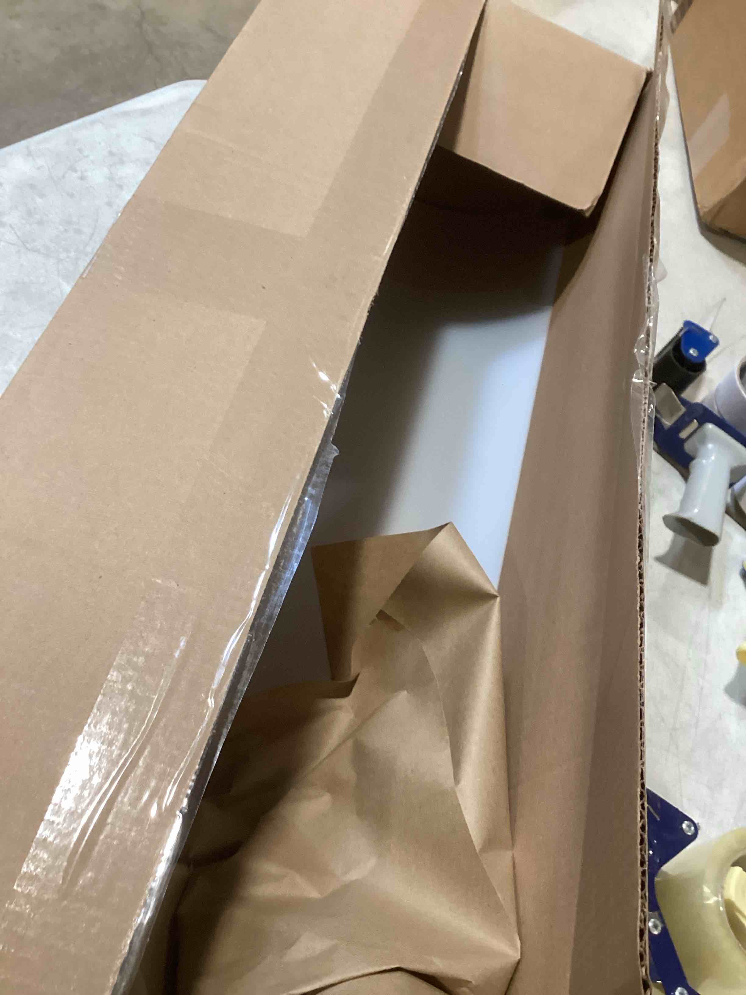 https://s3.amazonaws.com/lotting-images-prod/bidfta/PPE1743598_1747334314724.jpeg