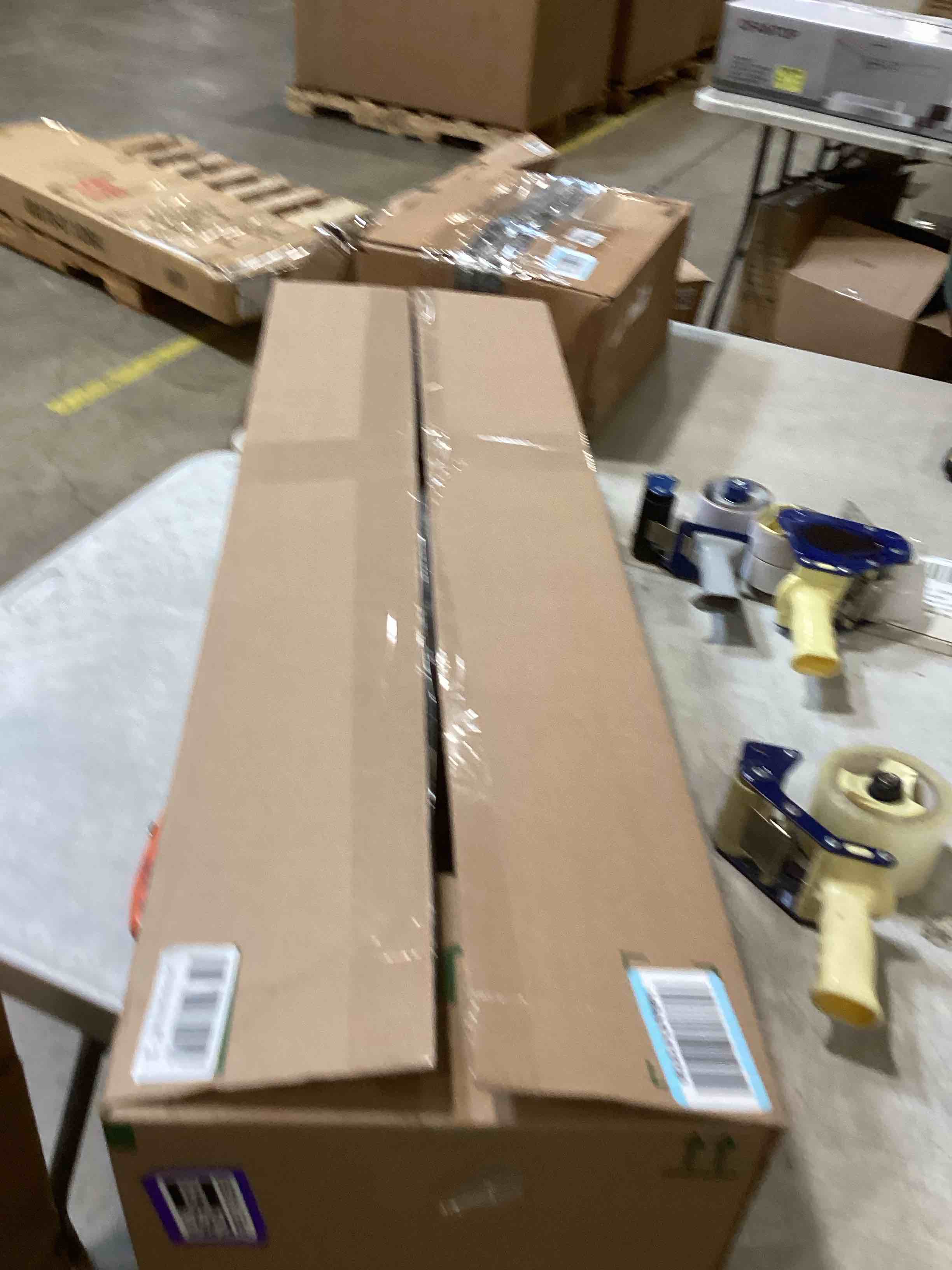 https://s3.amazonaws.com/lotting-images-prod/bidfta/PPE1743598_1747334318527.jpeg