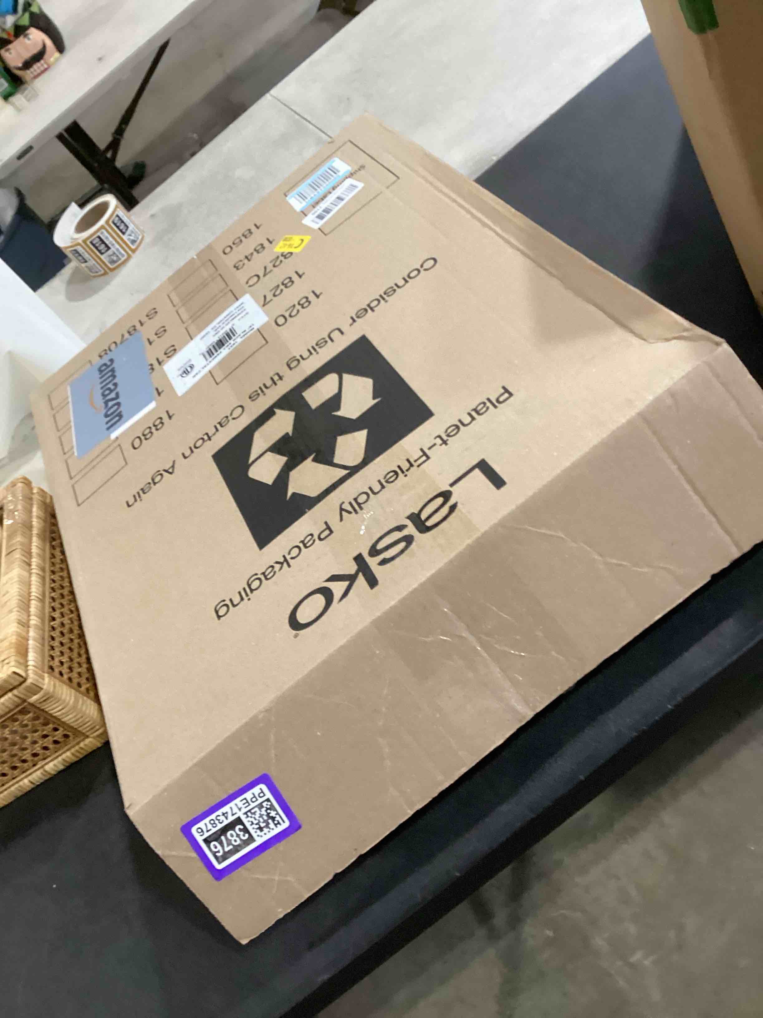 https://s3.amazonaws.com/lotting-images-prod/bidfta/PPE1743876_1747668309511.jpeg