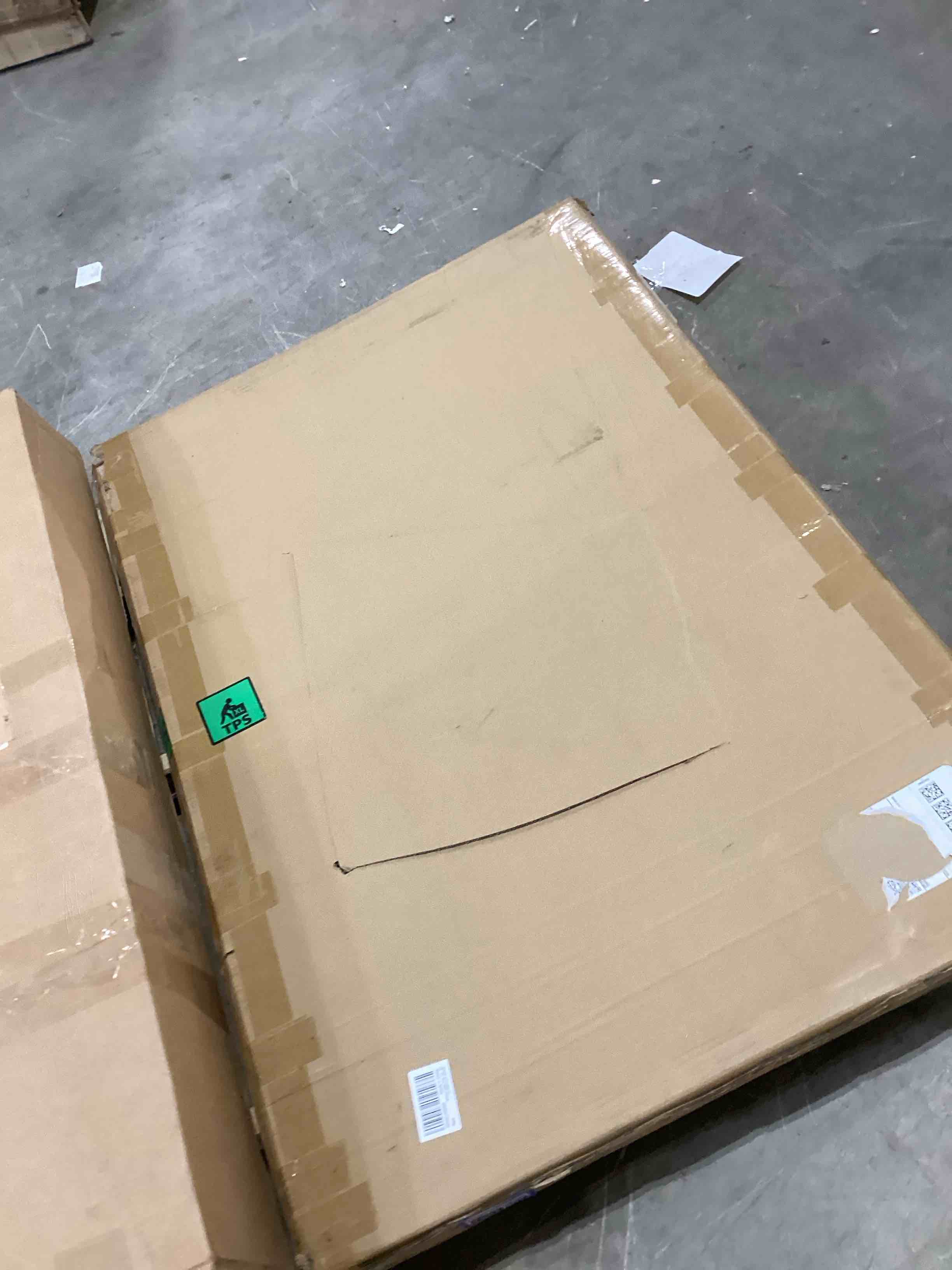 https://s3.amazonaws.com/lotting-images-prod/bidfta/PPE1743903_1747673990379.jpeg