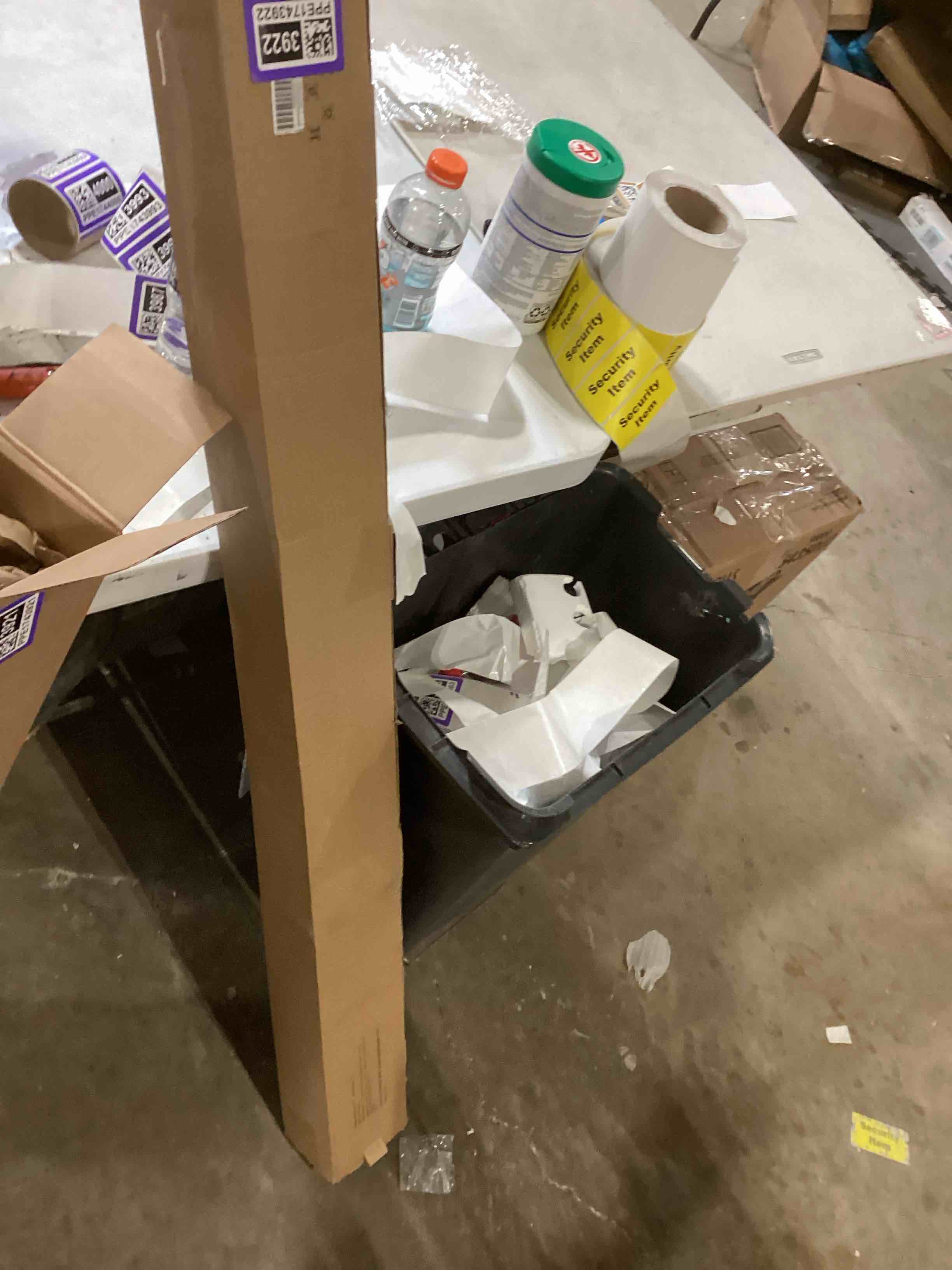 https://s3.amazonaws.com/lotting-images-prod/bidfta/PPE1743922_1747674883008.jpeg