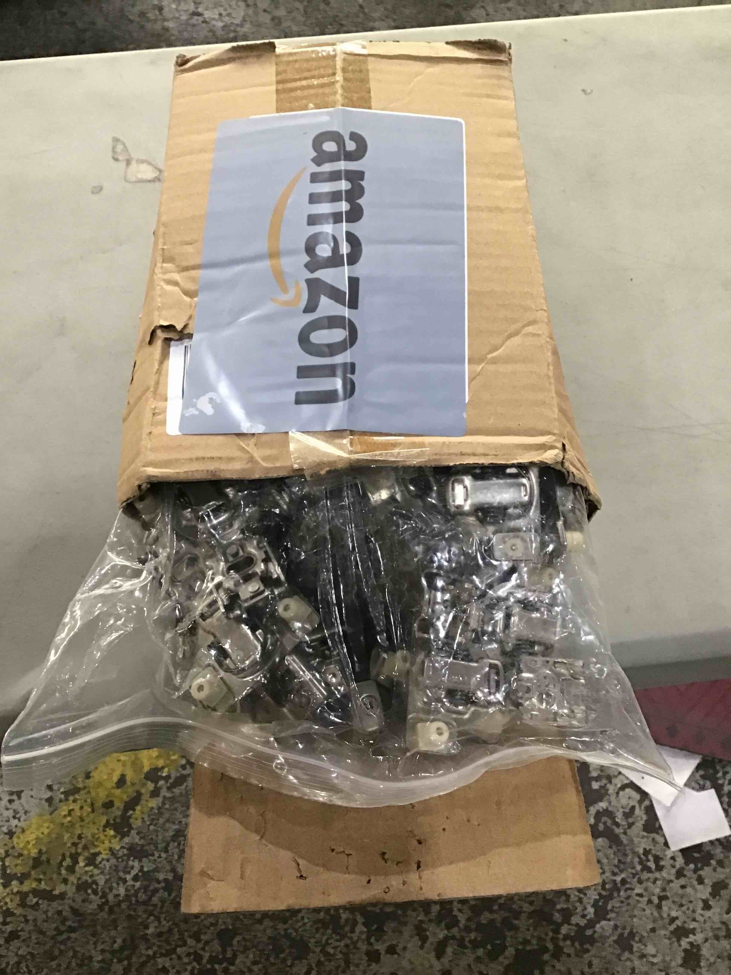 https://s3.amazonaws.com/lotting-images-prod/bidfta/PPE1744246_1739823951052.jpeg