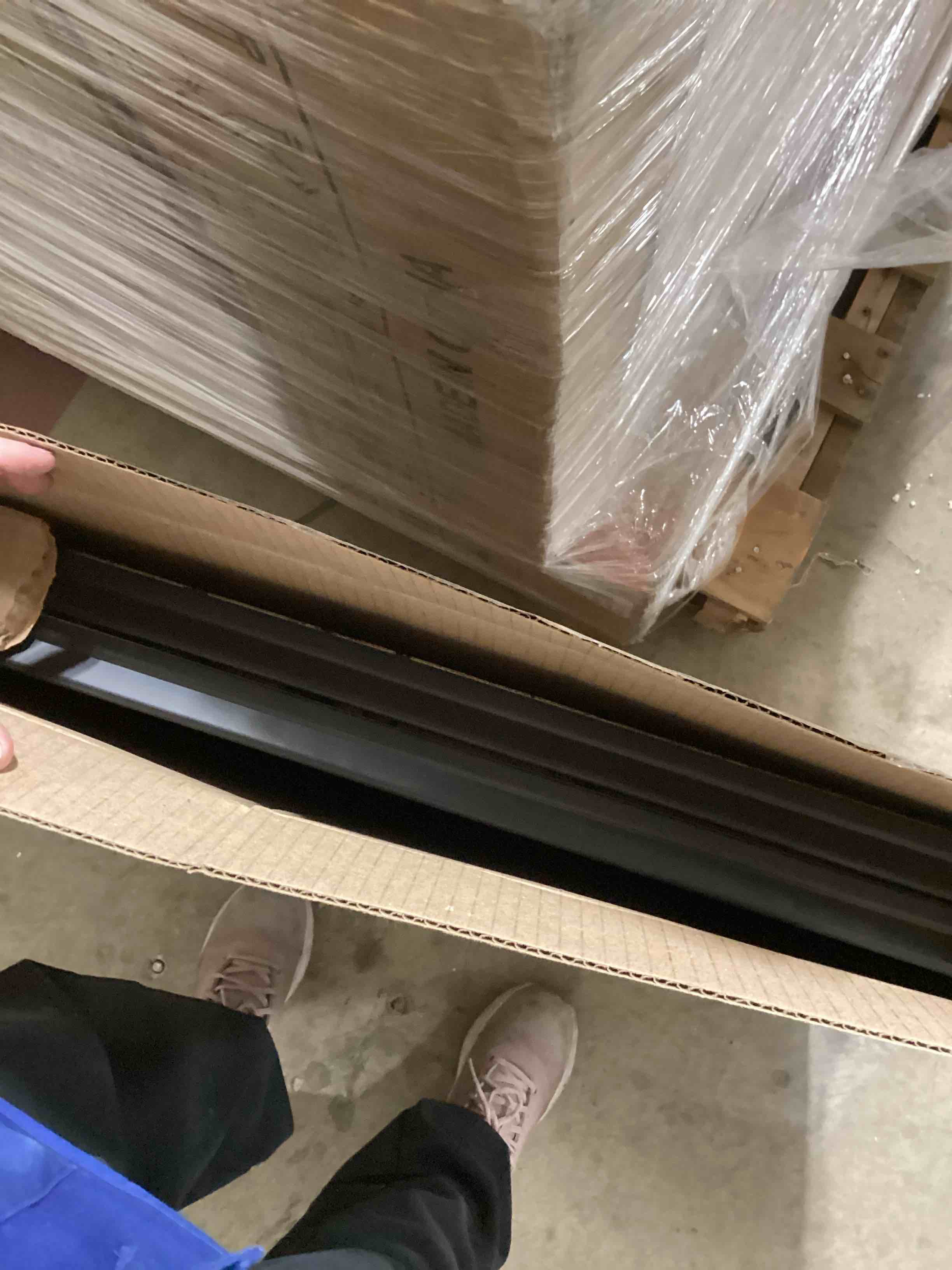 https://s3.amazonaws.com/lotting-images-prod/bidfta/PPE1768319_1741119680615.jpeg