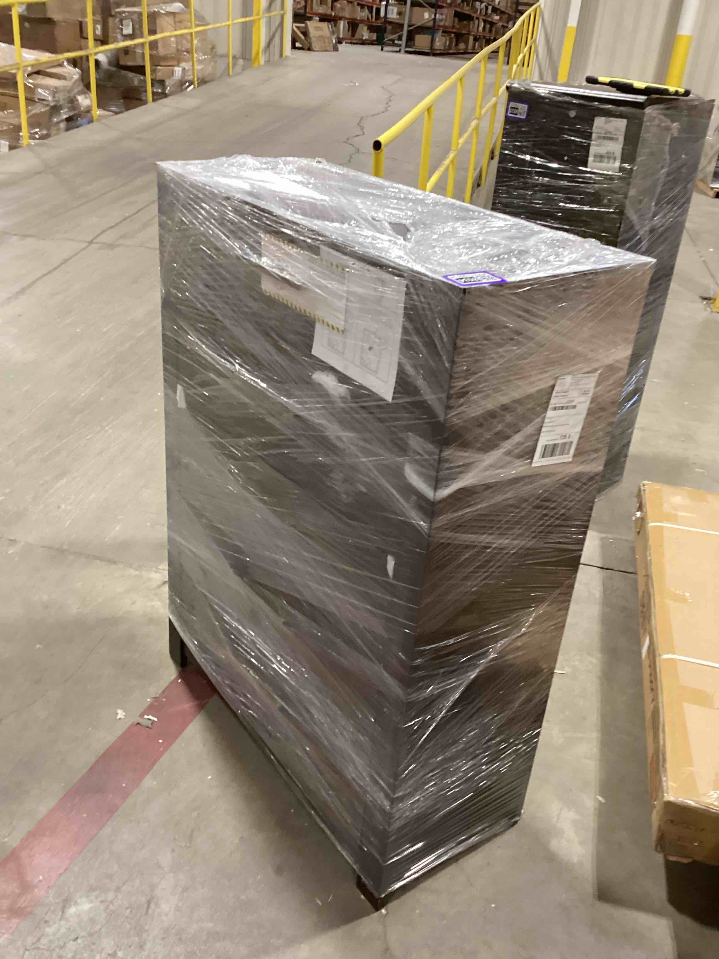 https://s3.amazonaws.com/lotting-images-prod/bidfta/PPE1768534_1741697281244.jpeg