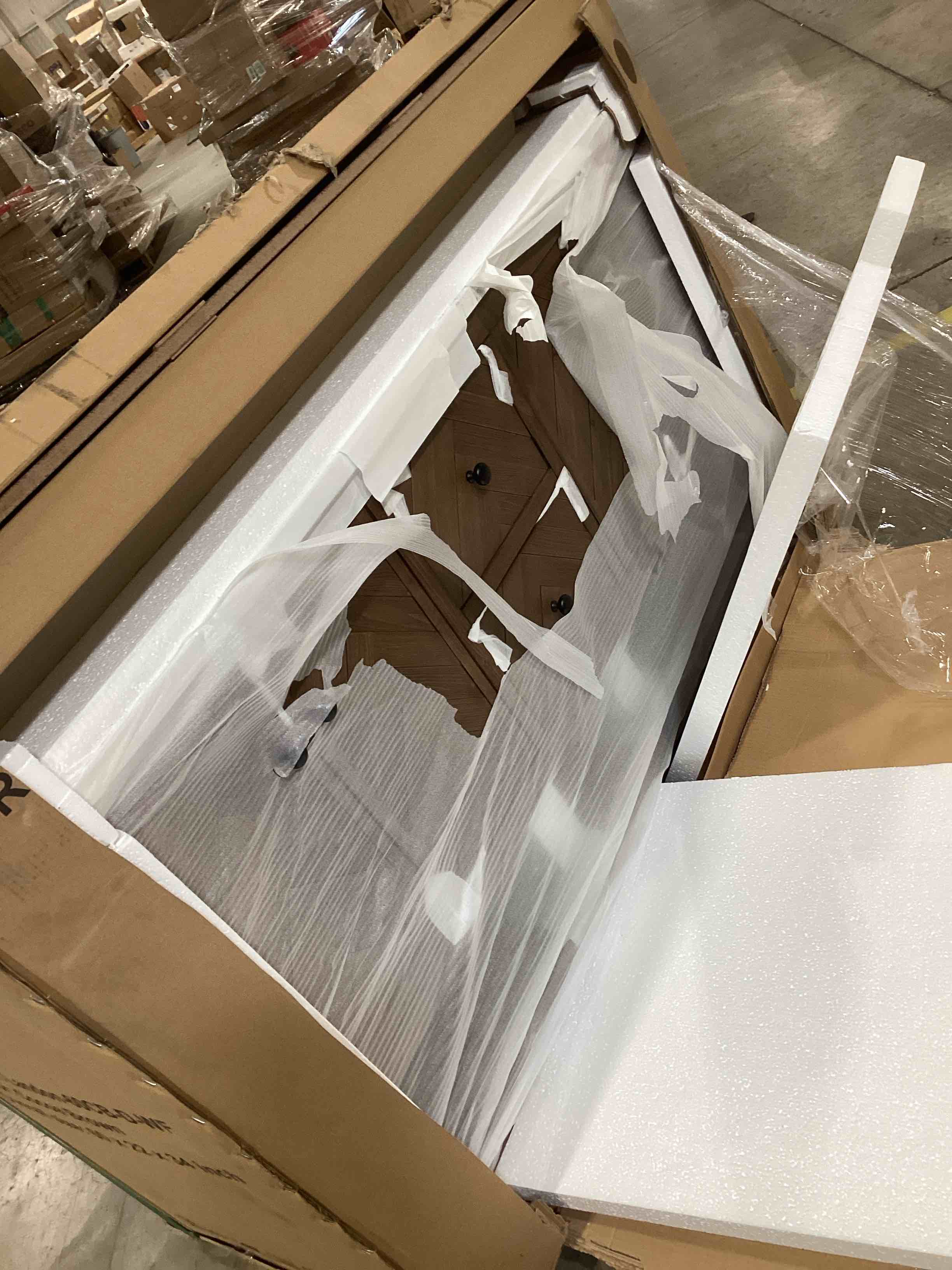 https://s3.amazonaws.com/lotting-images-prod/bidfta/PPE1769244_1744036524124.jpeg