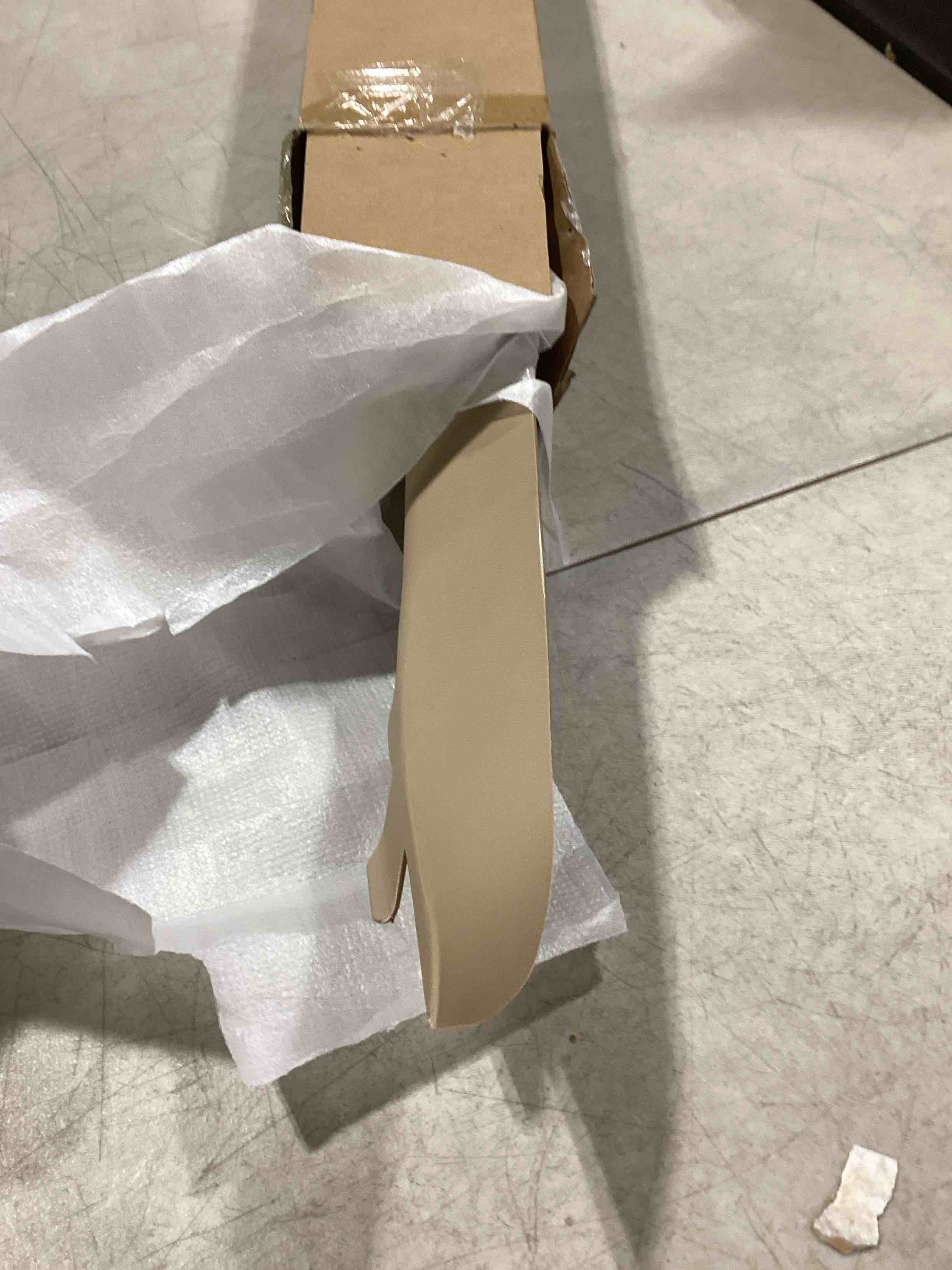 https://s3.amazonaws.com/lotting-images-prod/bidfta/PPE1769583_1744375829160.jpeg