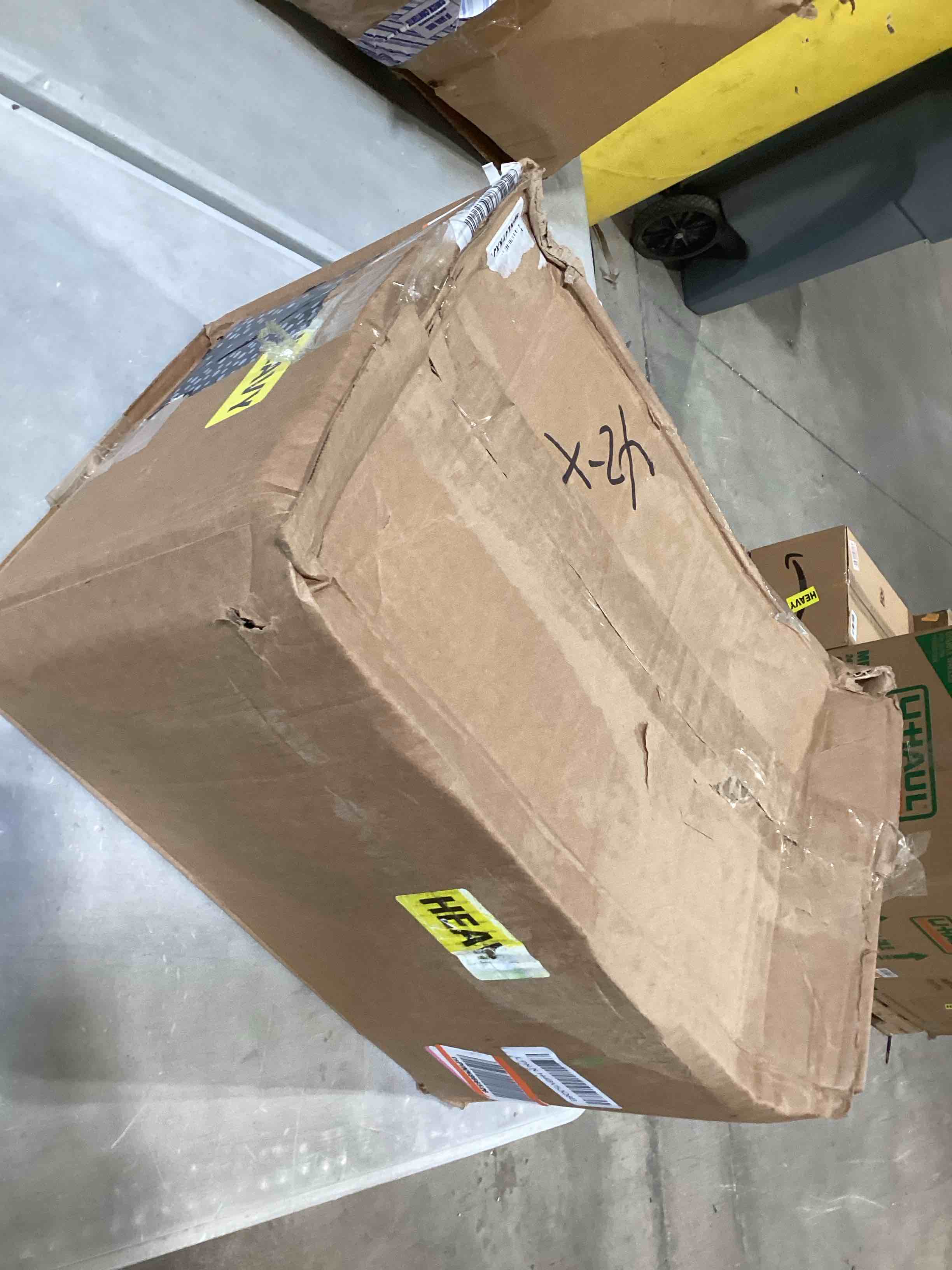 https://s3.amazonaws.com/lotting-images-prod/bidfta/PPE1769979_1744904791220.jpeg