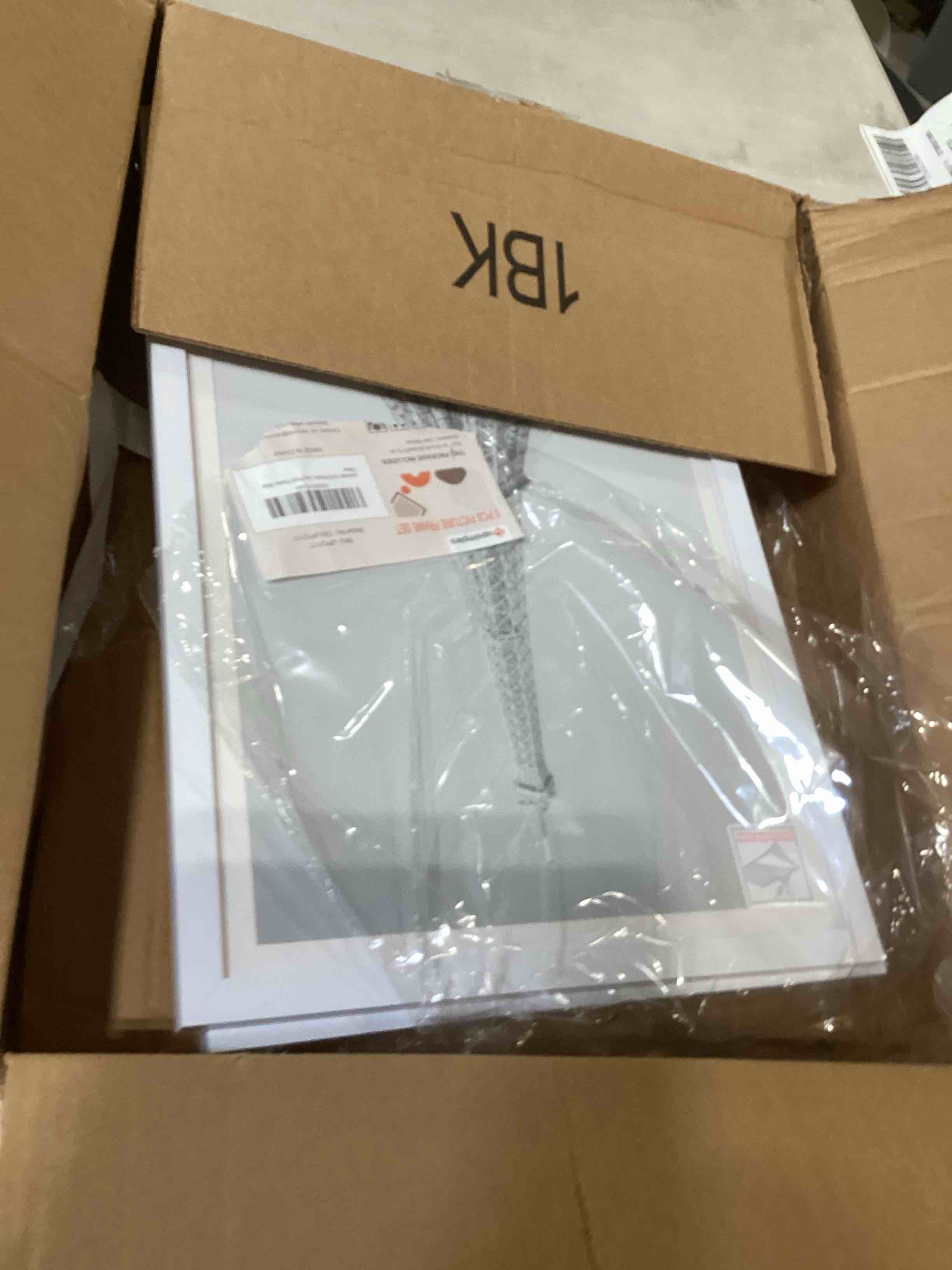 https://s3.amazonaws.com/lotting-images-prod/bidfta/PPE1770724_1745507950165.jpeg