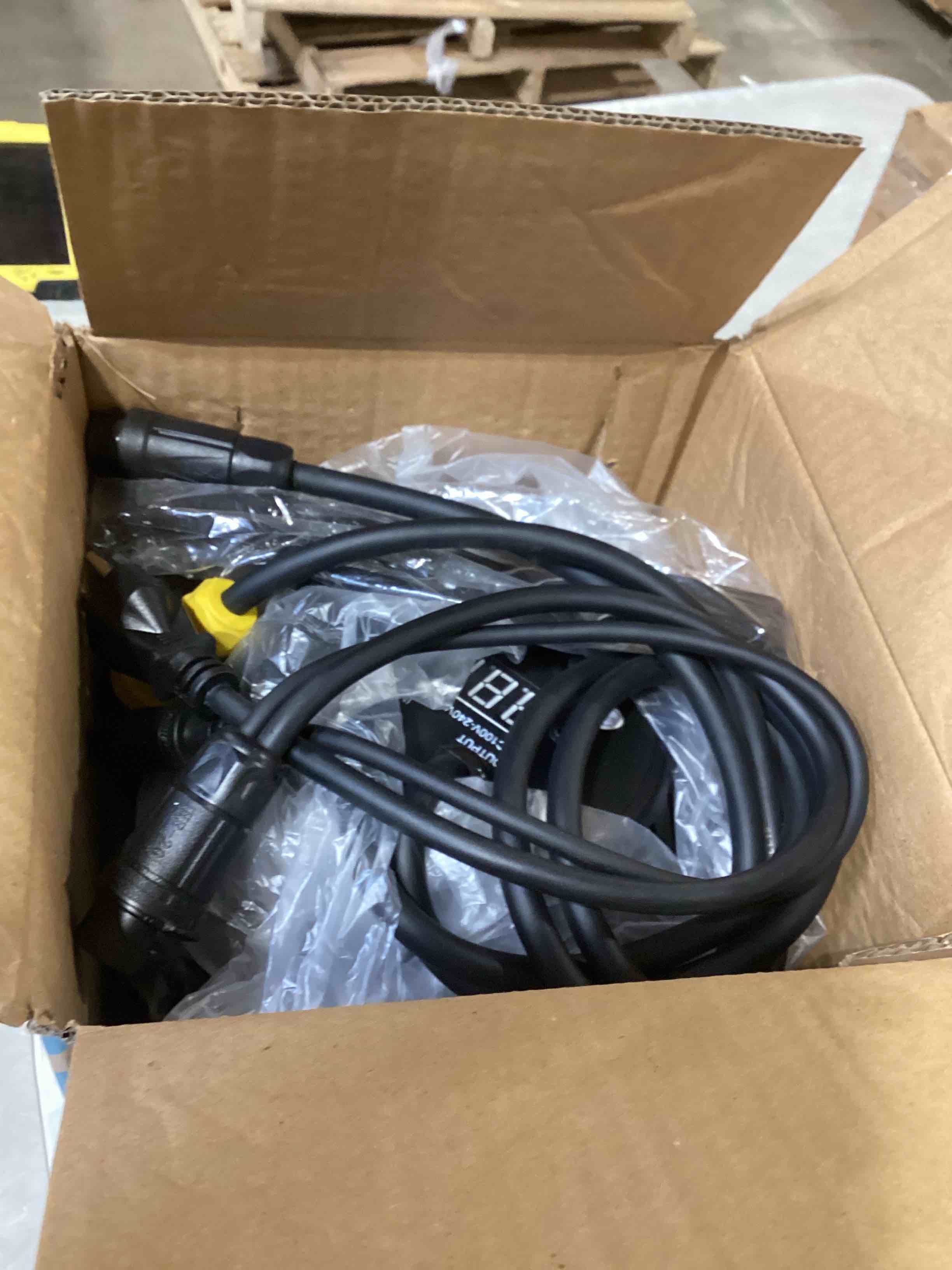 https://s3.amazonaws.com/lotting-images-prod/bidfta/PPE1770846_1745596427556.jpeg