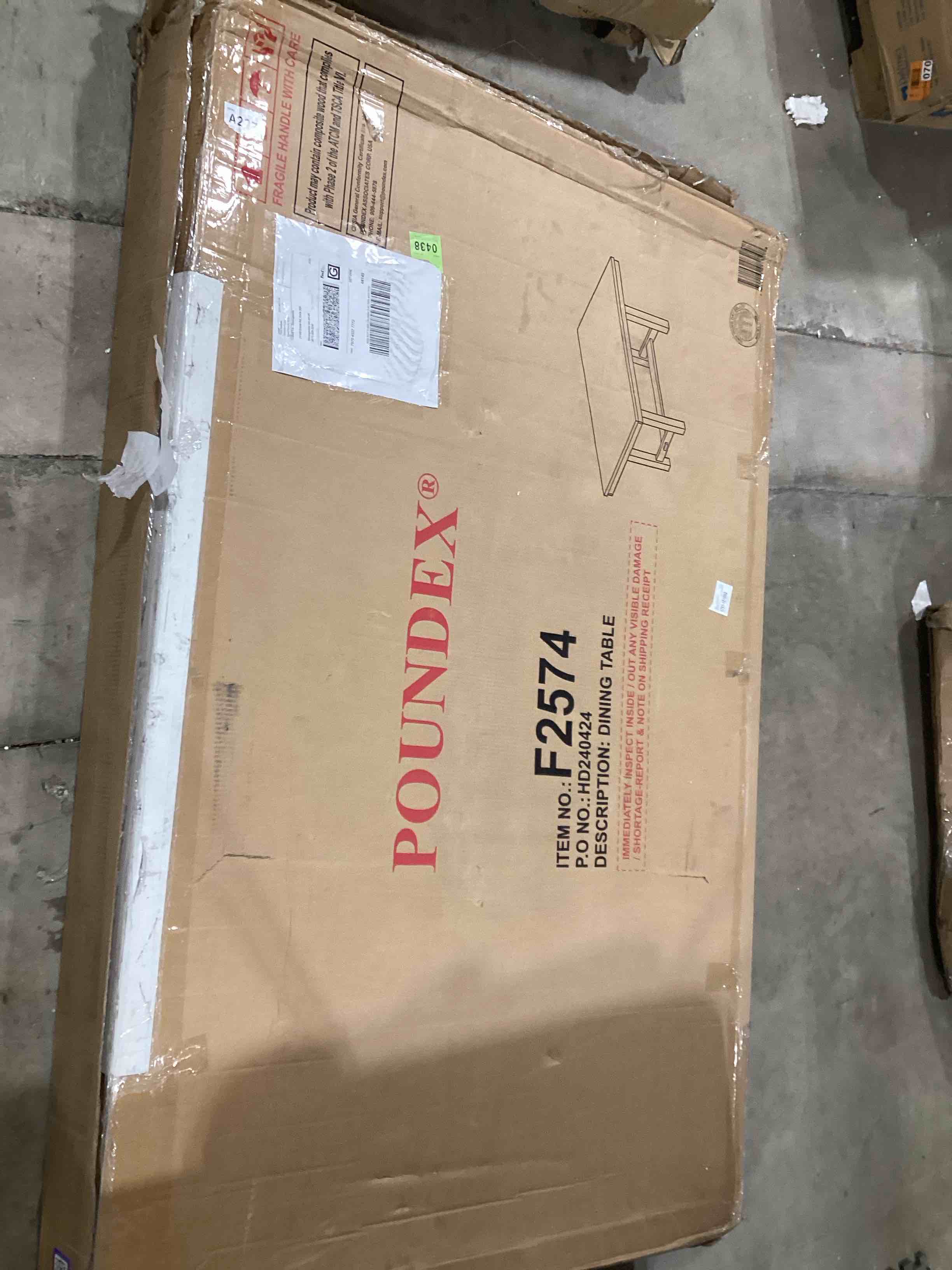 Wesleynni Dining Table