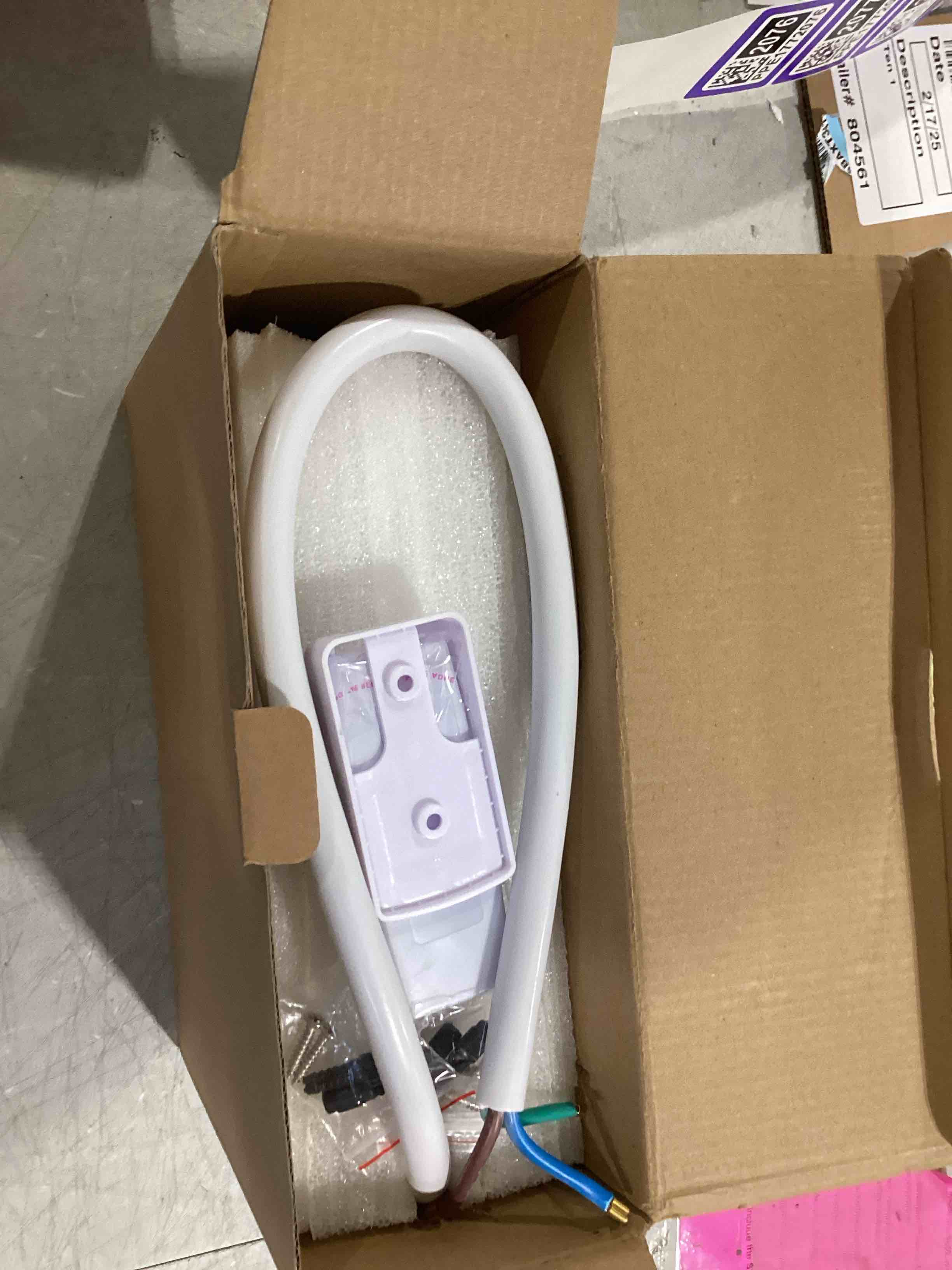 https://s3.amazonaws.com/lotting-images-prod/bidfta/PPE1772076_1739890085061.jpeg
