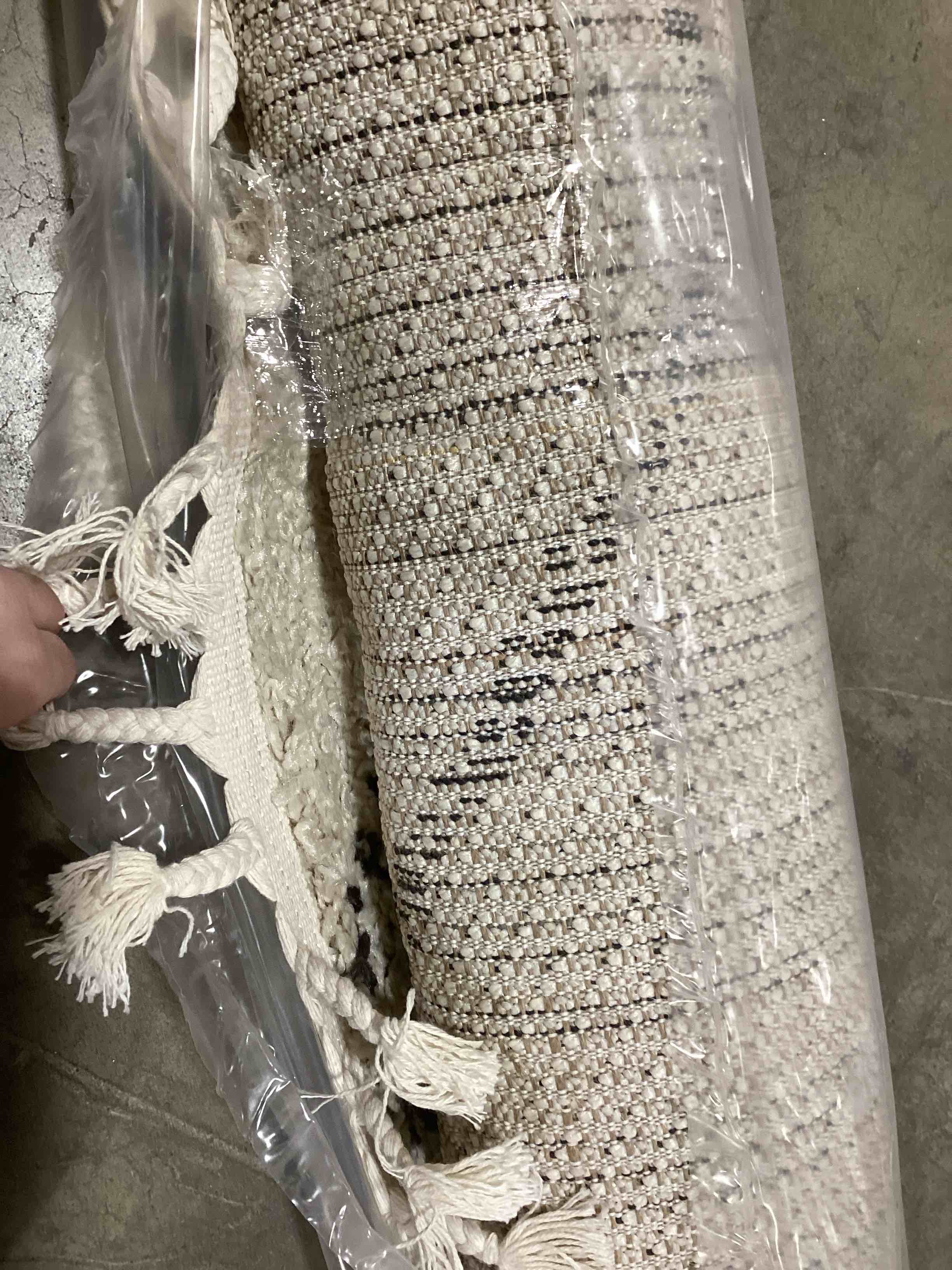 https://s3.amazonaws.com/lotting-images-prod/bidfta/PPE1772574_1740572783131.jpeg