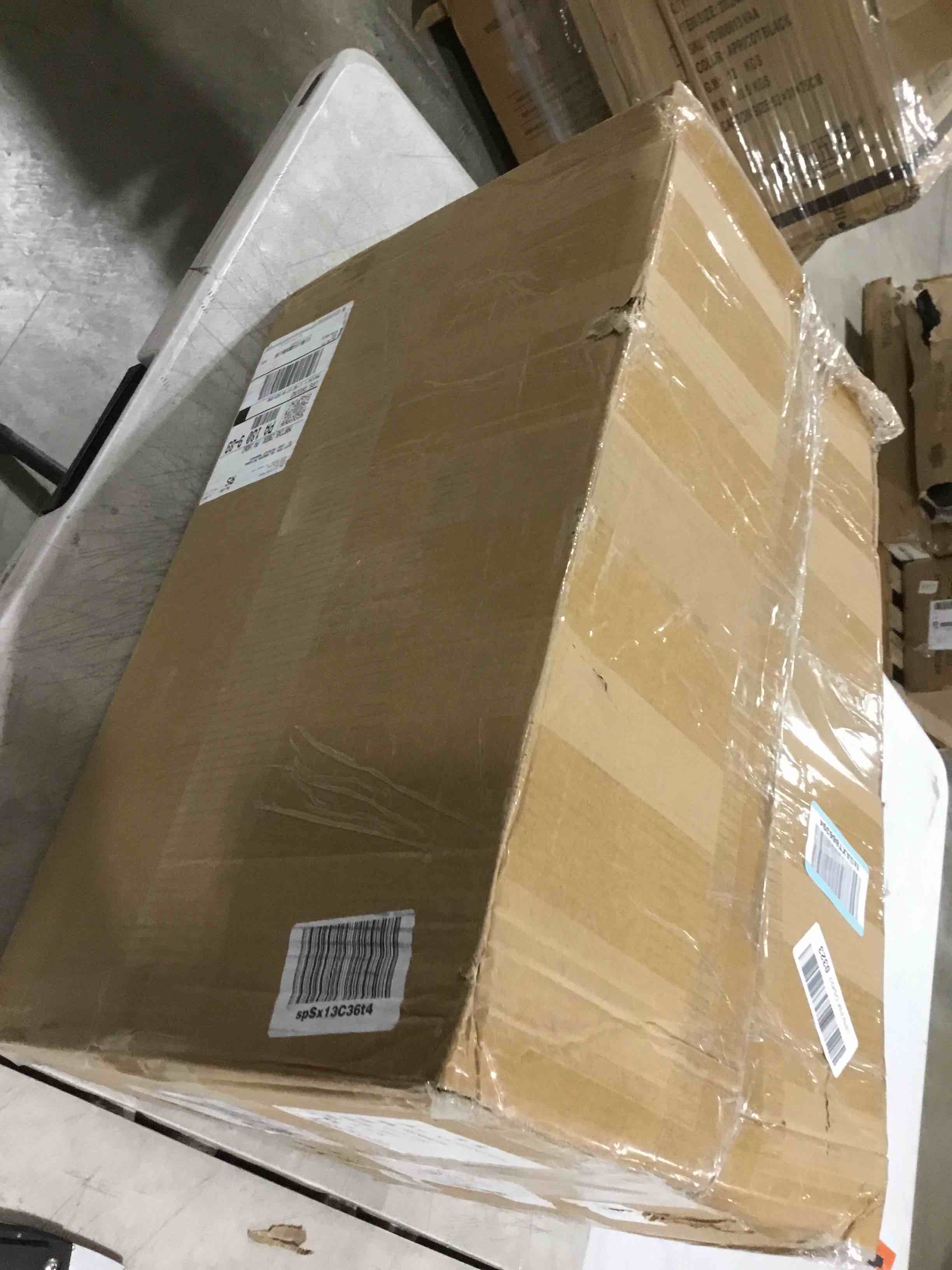https://s3.amazonaws.com/lotting-images-prod/bidfta/PPE1773297_1742384802328.jpeg