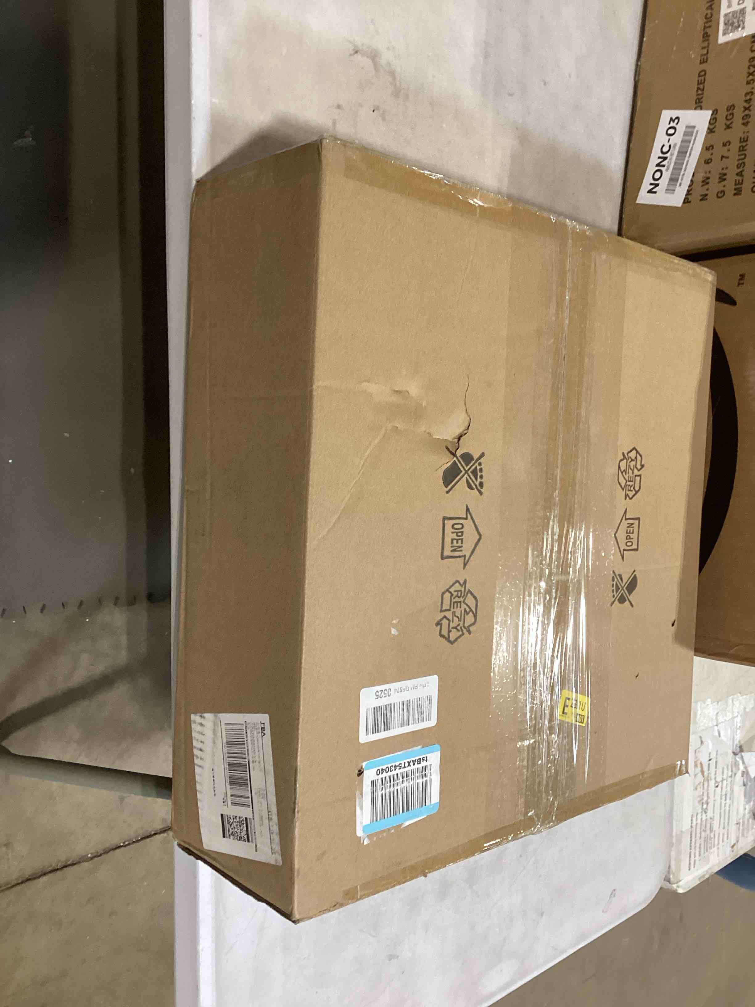 https://s3.amazonaws.com/lotting-images-prod/bidfta/PPE1773337_1742398289869.jpeg