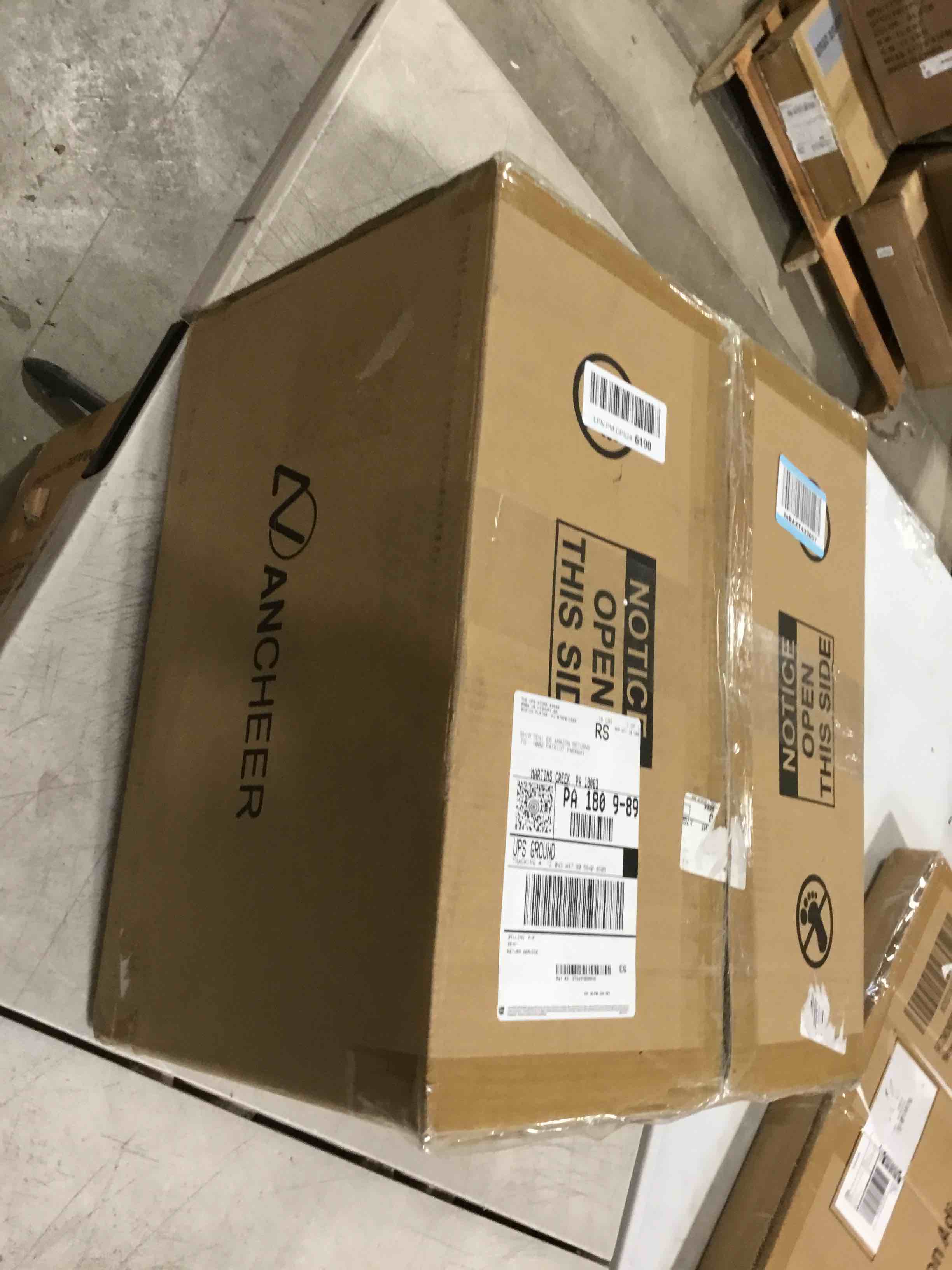 https://s3.amazonaws.com/lotting-images-prod/bidfta/PPE1773409_1742397090178.jpeg