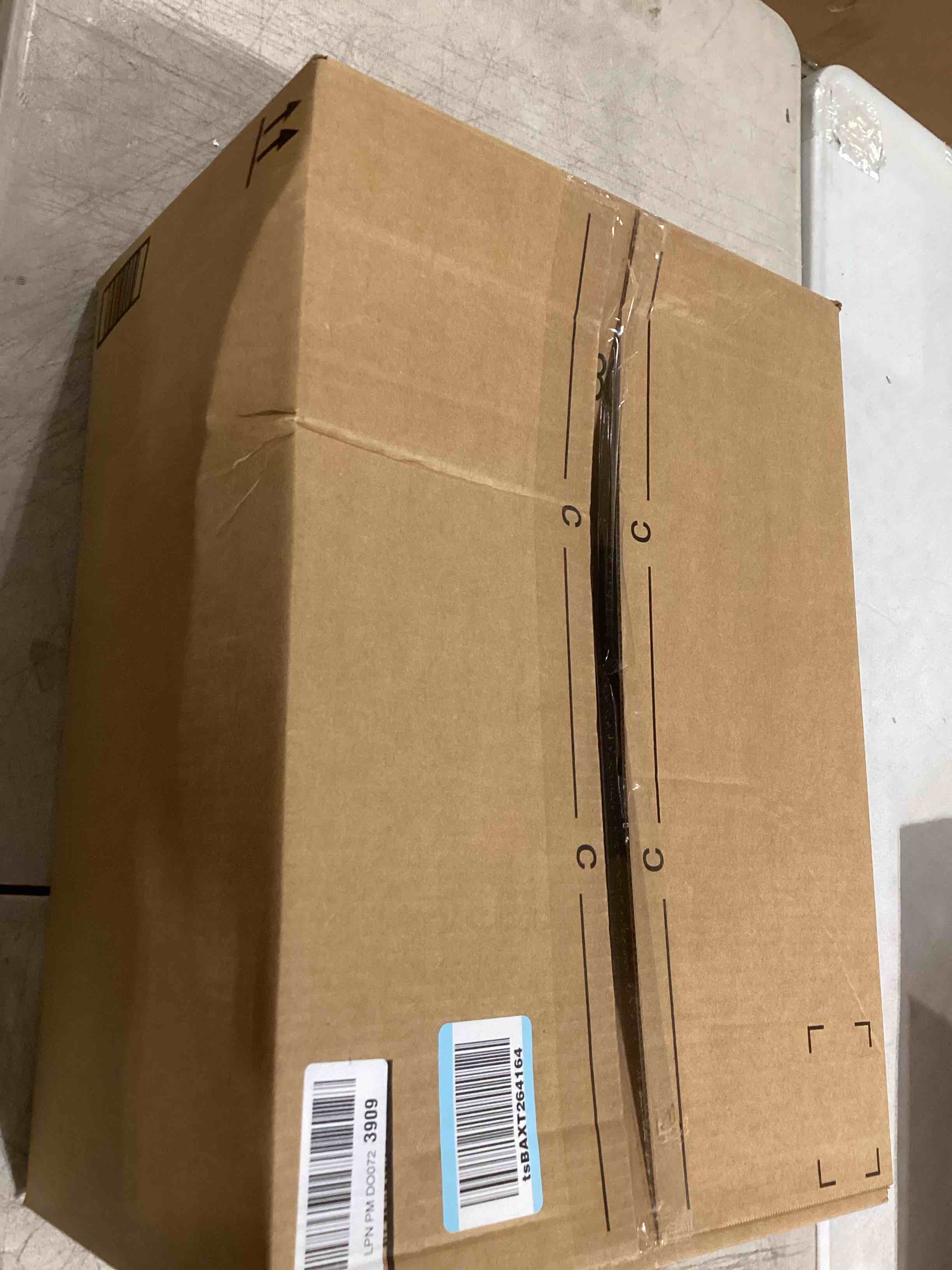 https://s3.amazonaws.com/lotting-images-prod/bidfta/PPE1773505_1742499877734.jpeg