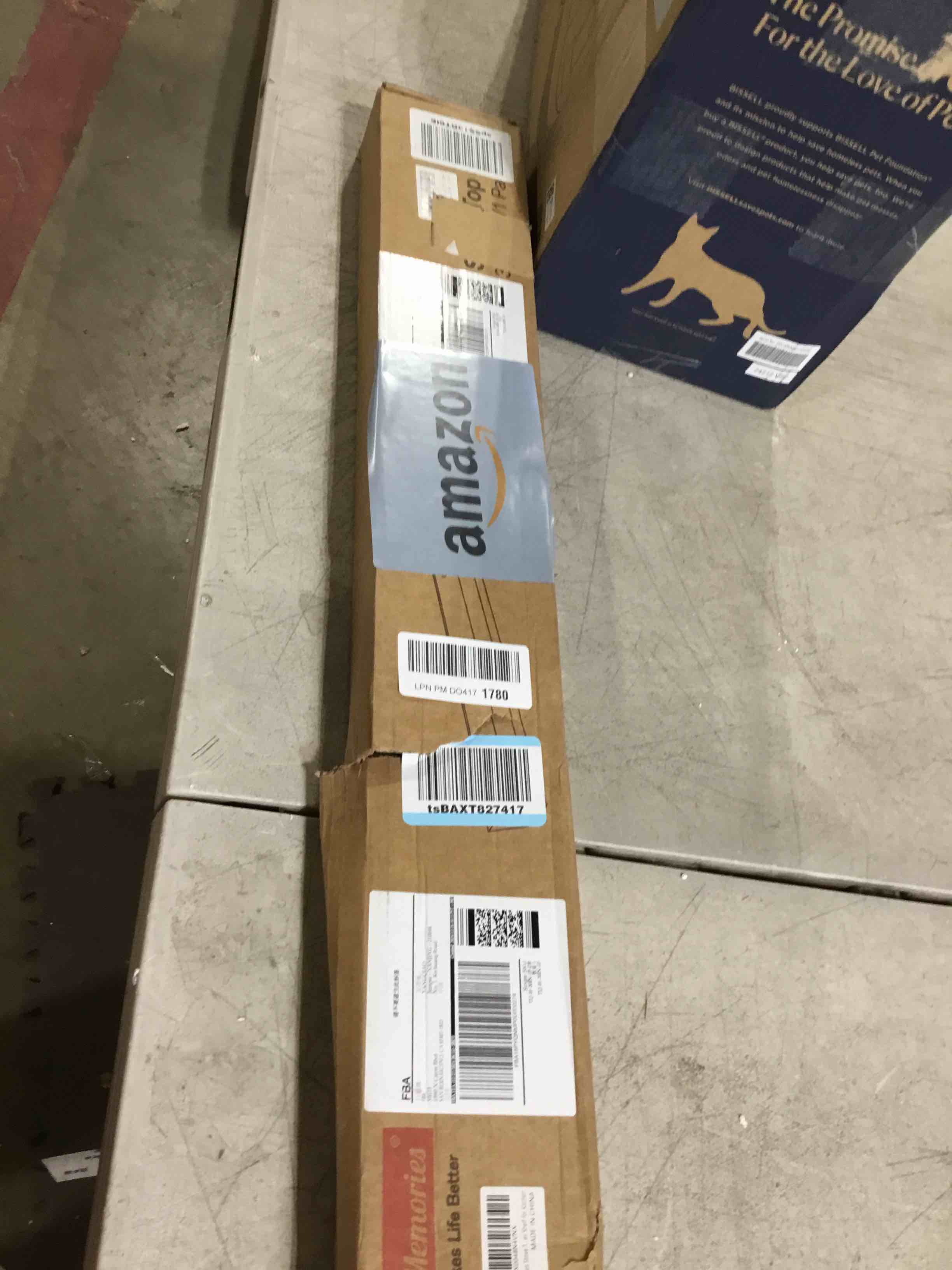 https://s3.amazonaws.com/lotting-images-prod/bidfta/PPE1773592_1742570237846.jpeg