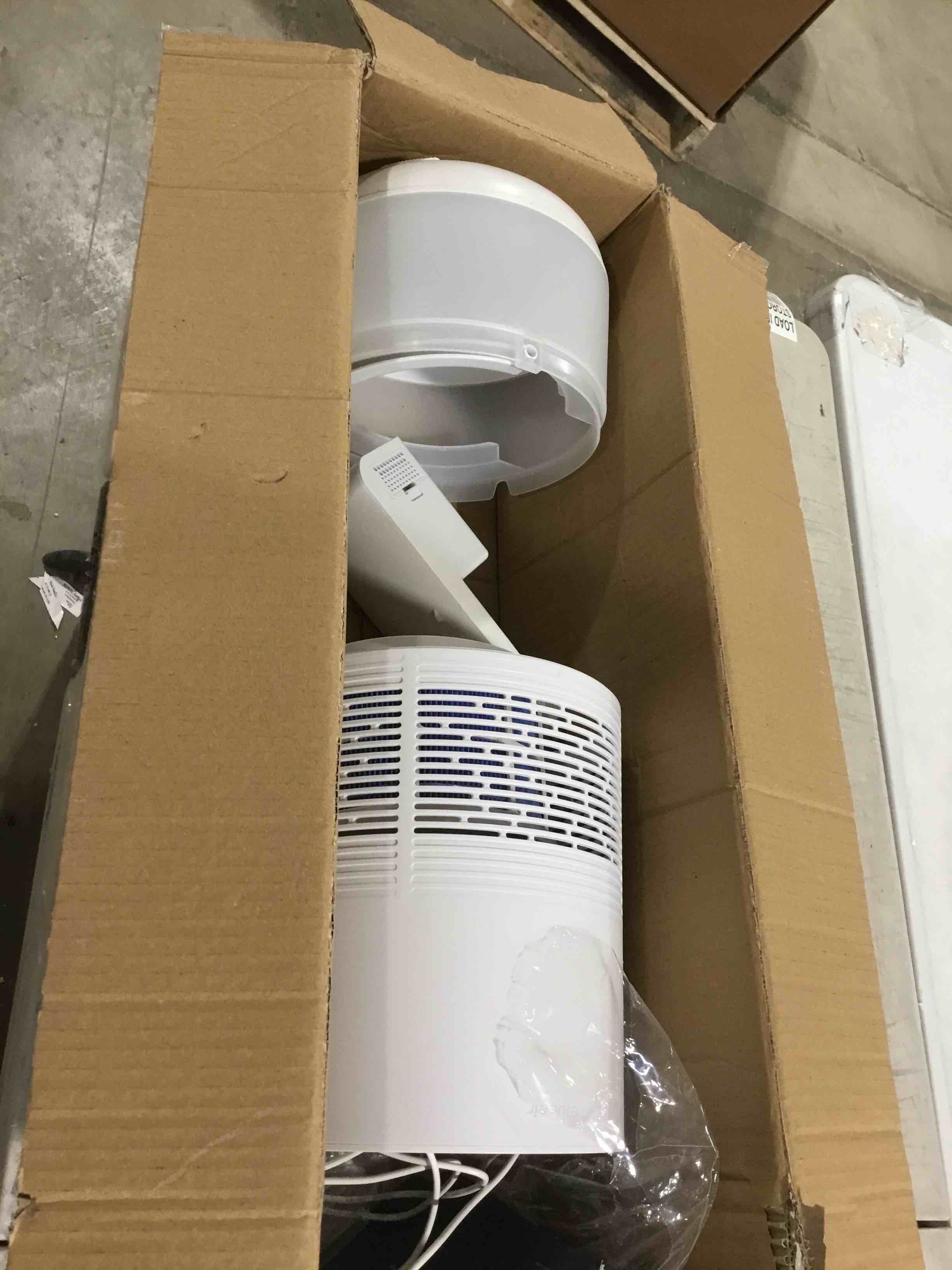 https://s3.amazonaws.com/lotting-images-prod/bidfta/PPE1773761_1742843064162.jpeg