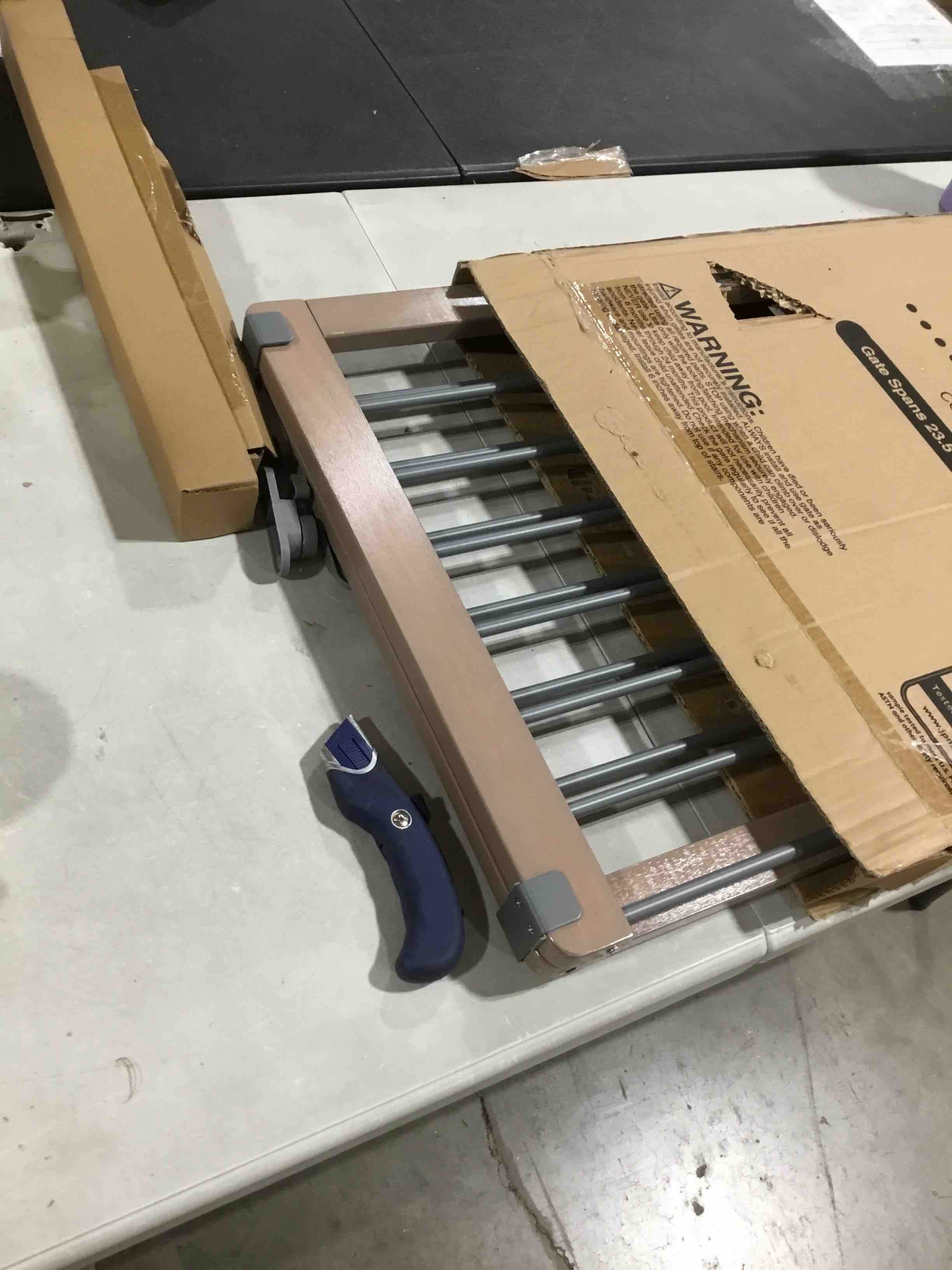 https://s3.amazonaws.com/lotting-images-prod/bidfta/PPE1775378_1740658960998.jpeg