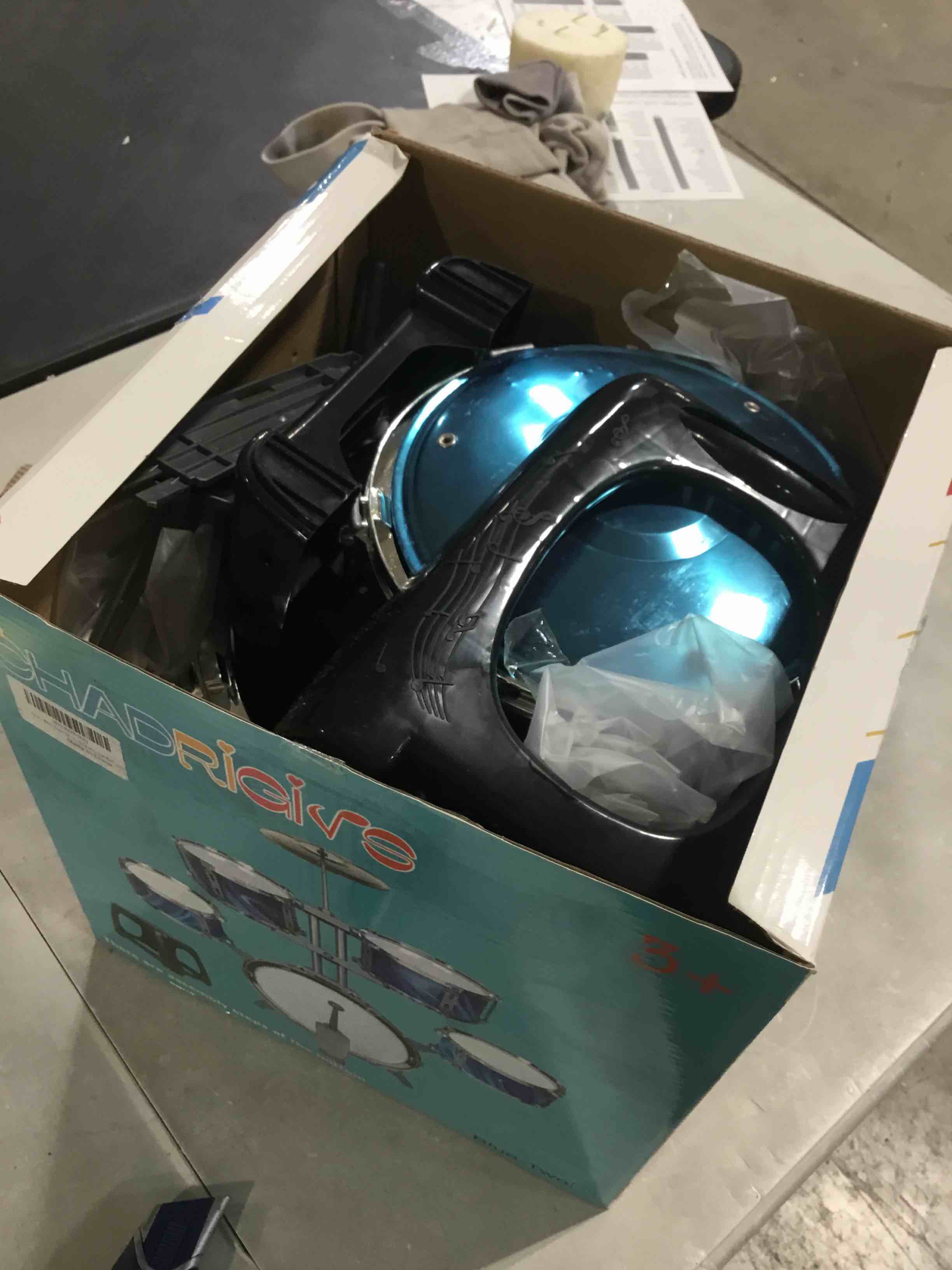 https://s3.amazonaws.com/lotting-images-prod/bidfta/PPE1776276_1741014439040.jpeg