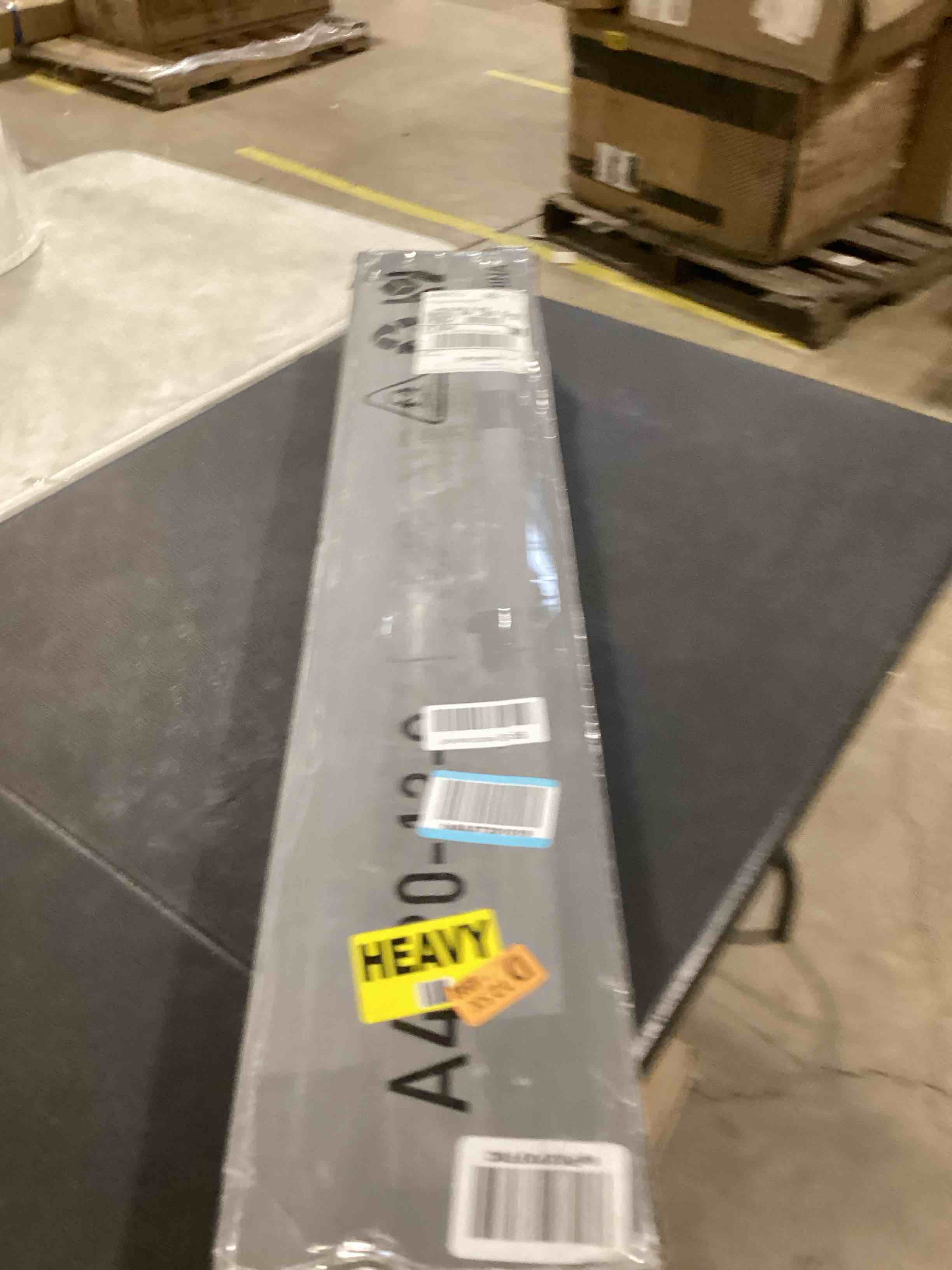 https://s3.amazonaws.com/lotting-images-prod/bidfta/PPE1777227_1741101137713.jpeg