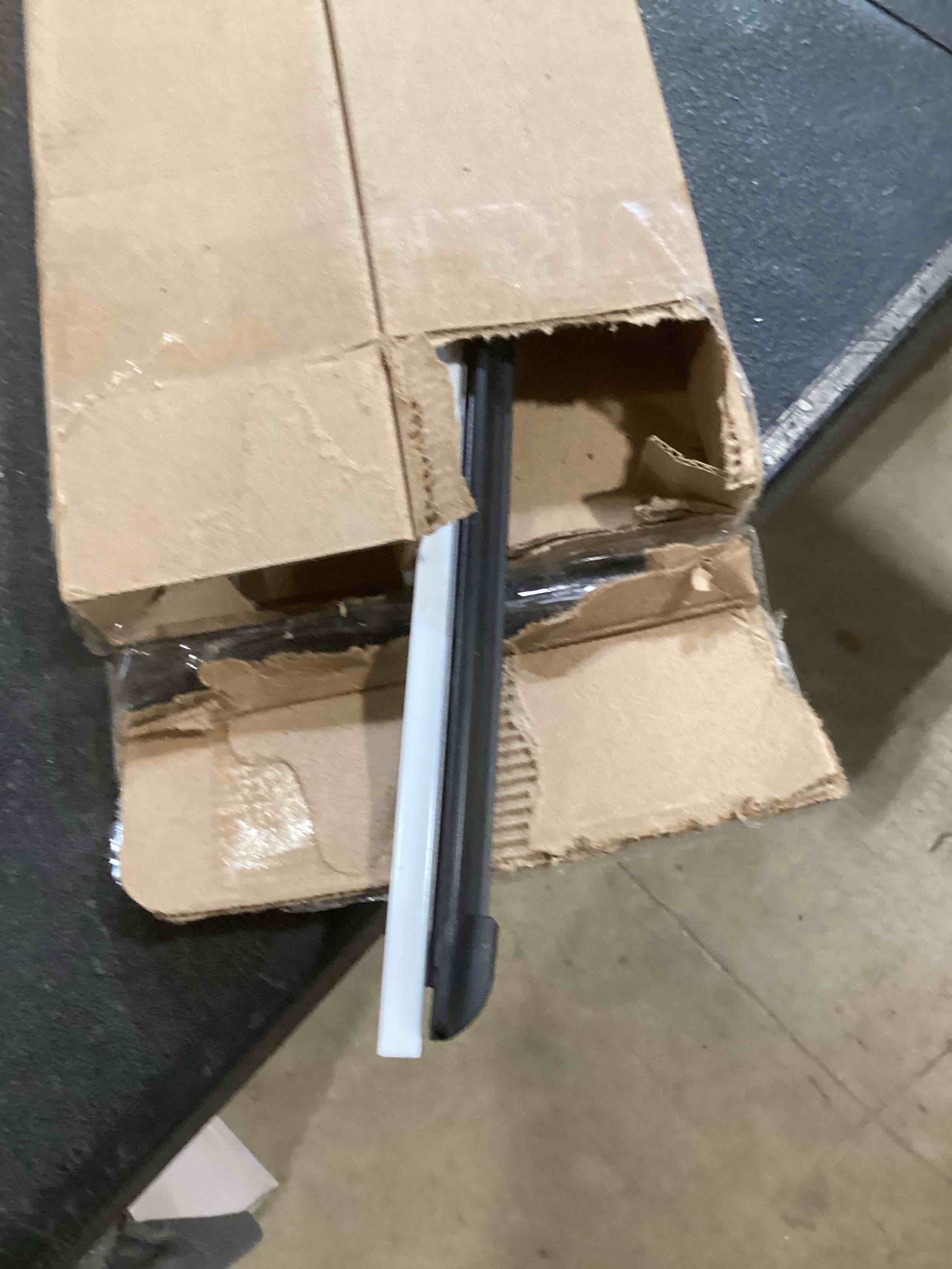 https://s3.amazonaws.com/lotting-images-prod/bidfta/PPE1777335_1741196401439.jpeg