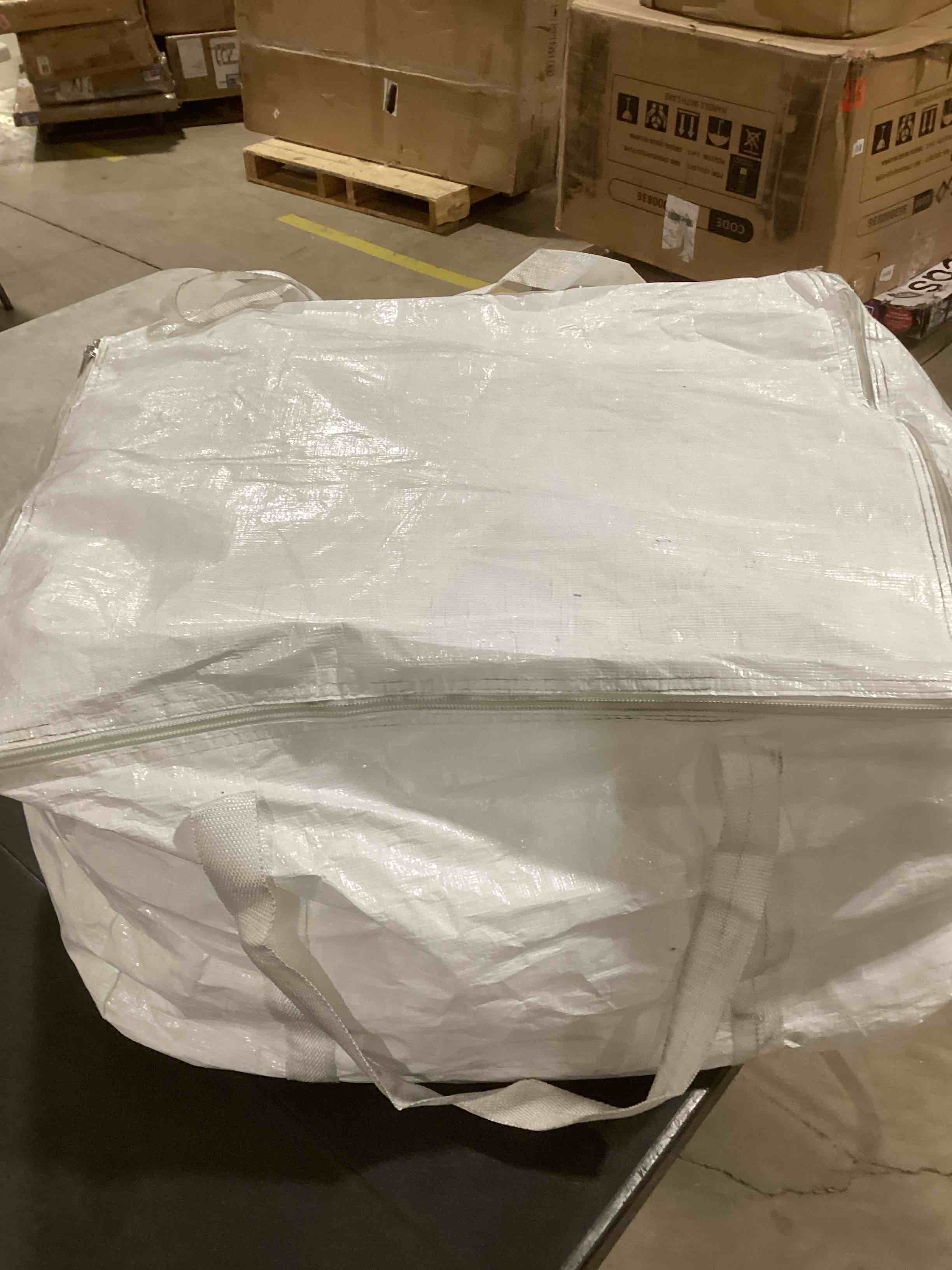 https://s3.amazonaws.com/lotting-images-prod/bidfta/PPE1777369_1741262718211.jpeg