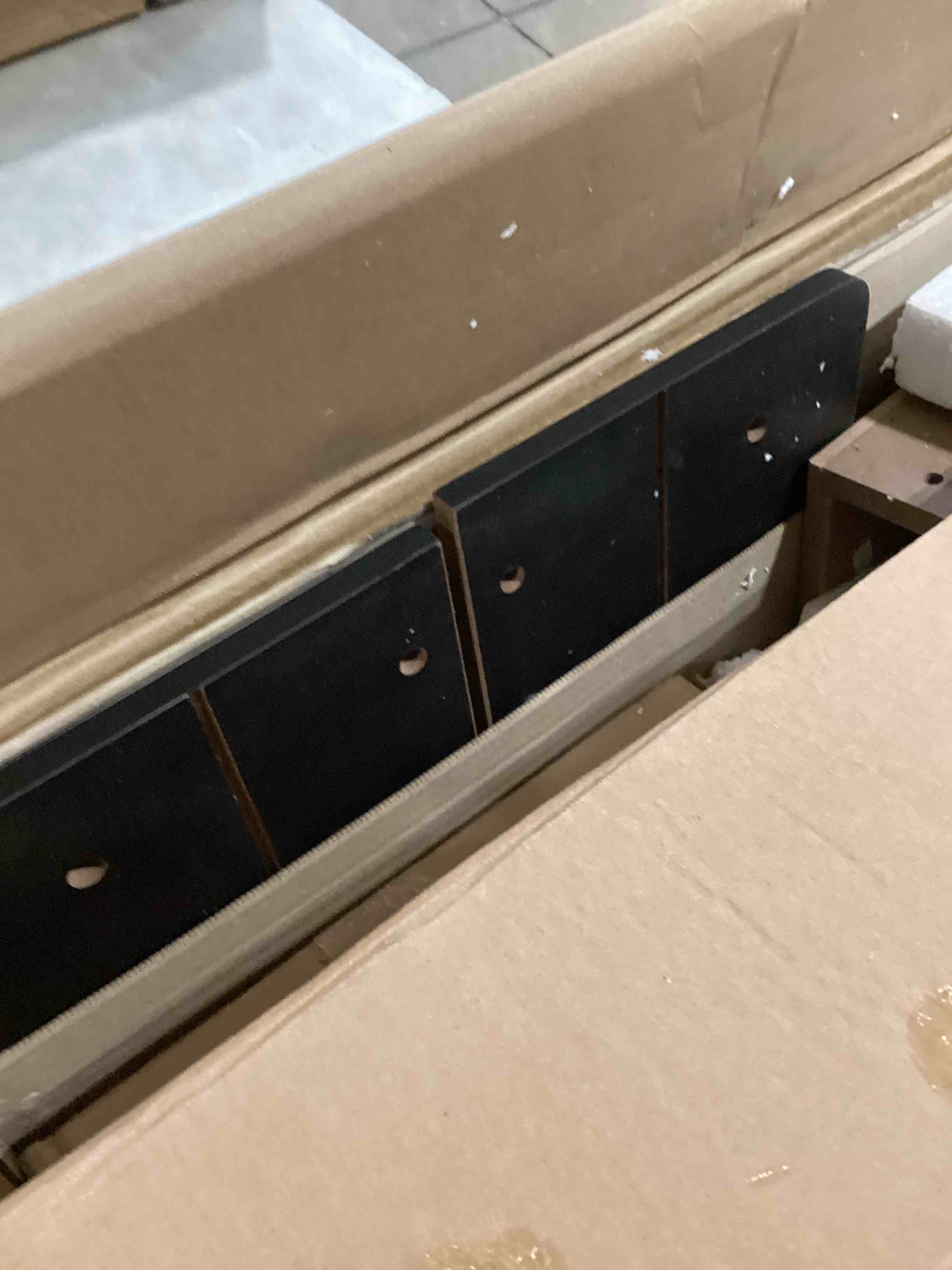 https://s3.amazonaws.com/lotting-images-prod/bidfta/PPE1777528_1741352845578.jpeg