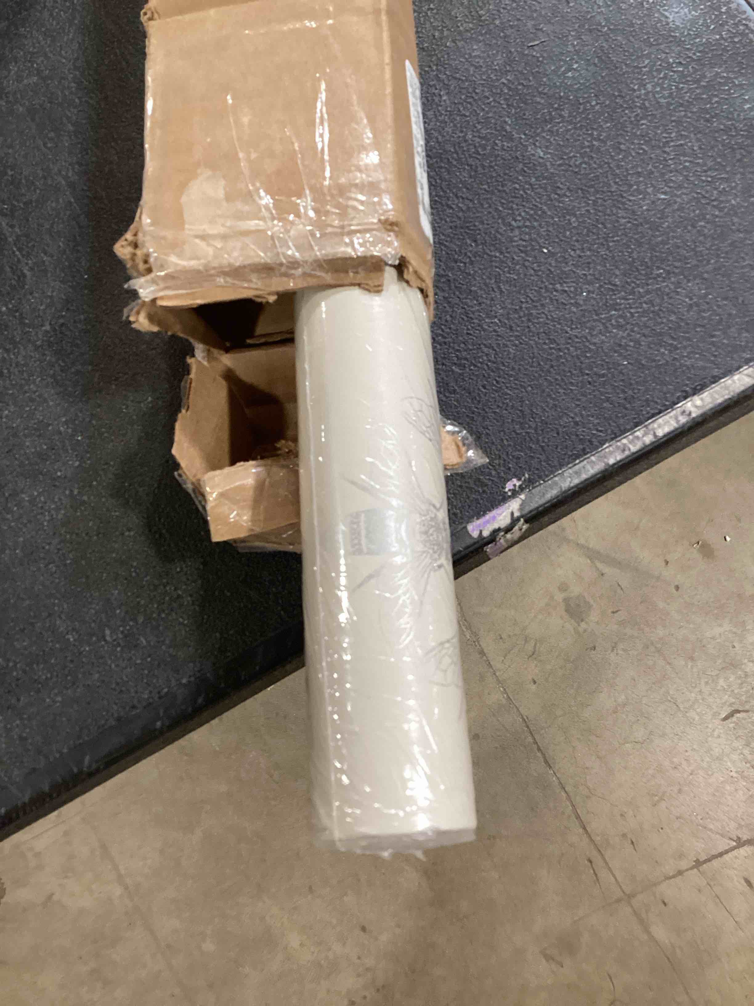 https://s3.amazonaws.com/lotting-images-prod/bidfta/PPE1777559_1741359564443.jpeg
