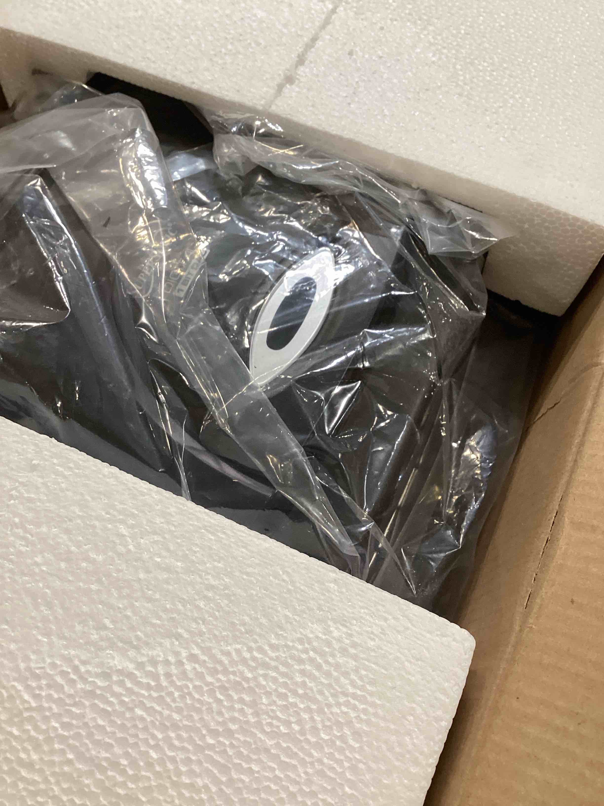 https://s3.amazonaws.com/lotting-images-prod/bidfta/PPE1777565_1741360191379.jpeg