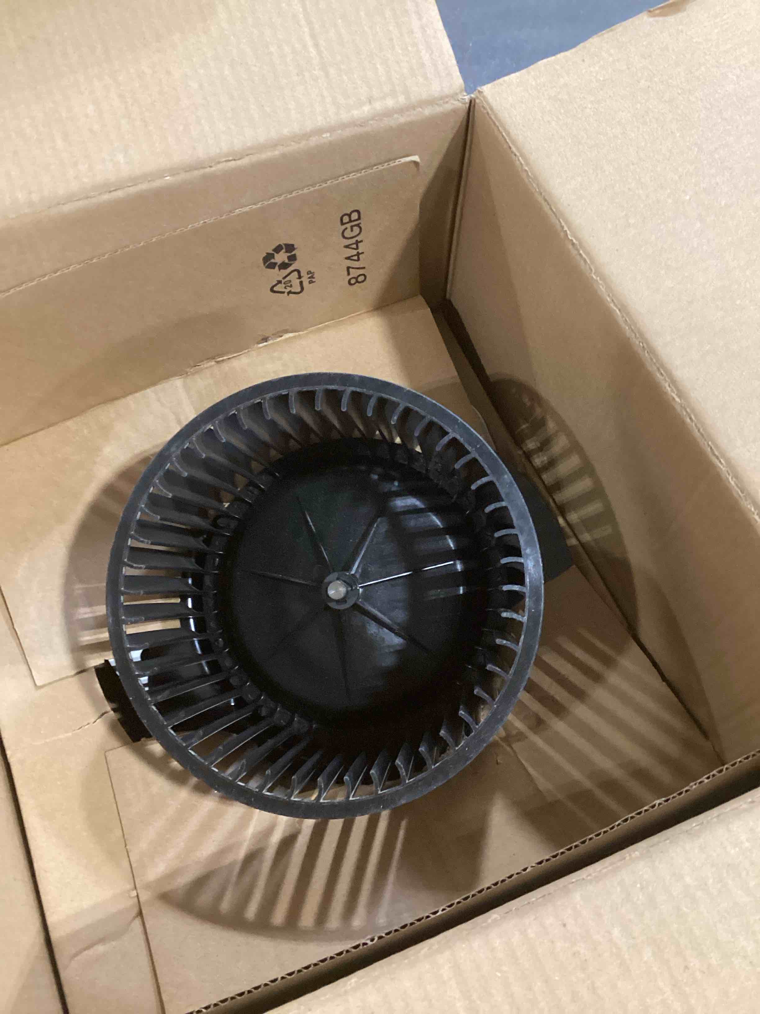 https://s3.amazonaws.com/lotting-images-prod/bidfta/PPE1778016_1741808675725.jpeg