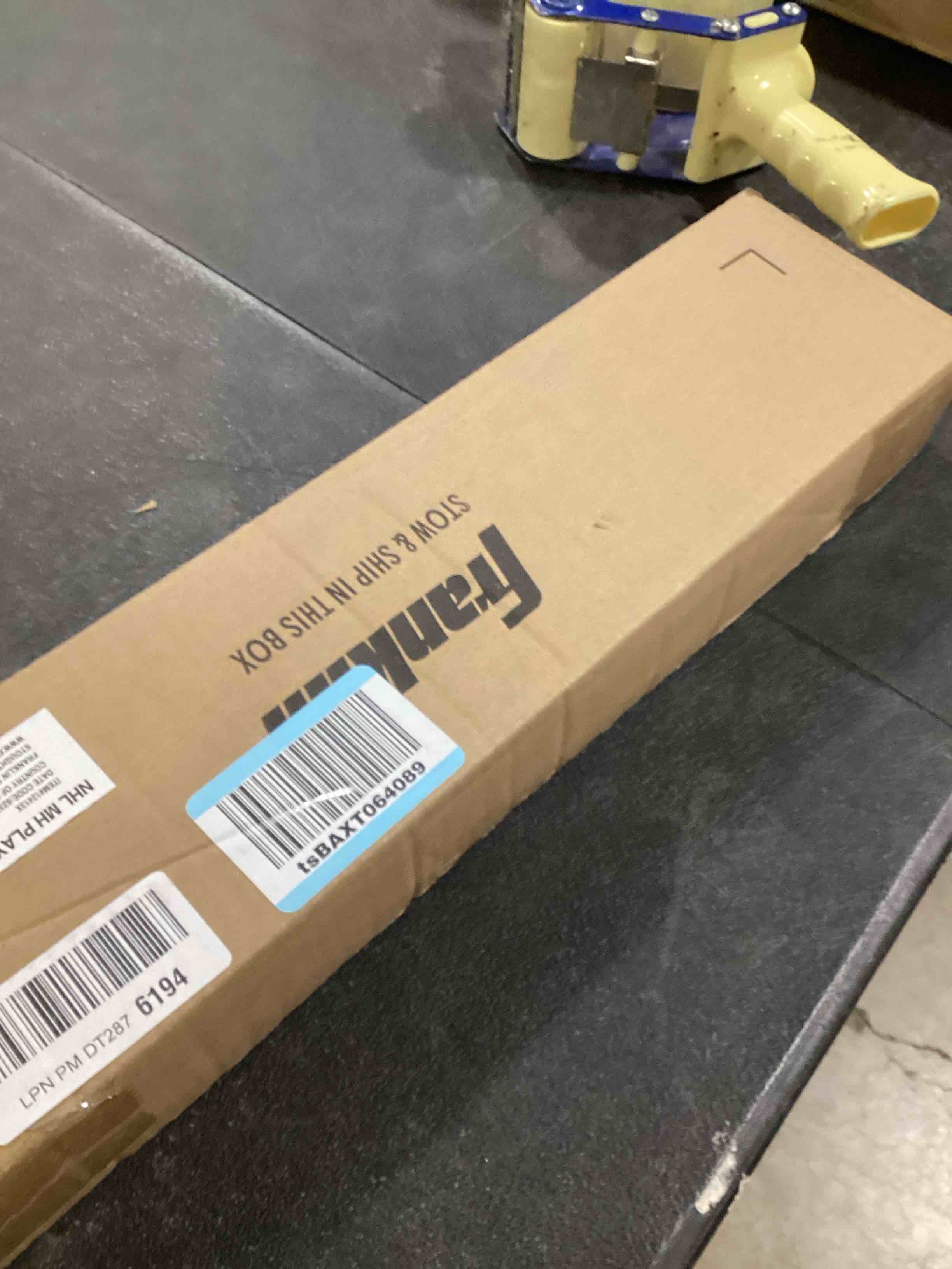 https://s3.amazonaws.com/lotting-images-prod/bidfta/PPE1779385_1743598627824.jpeg