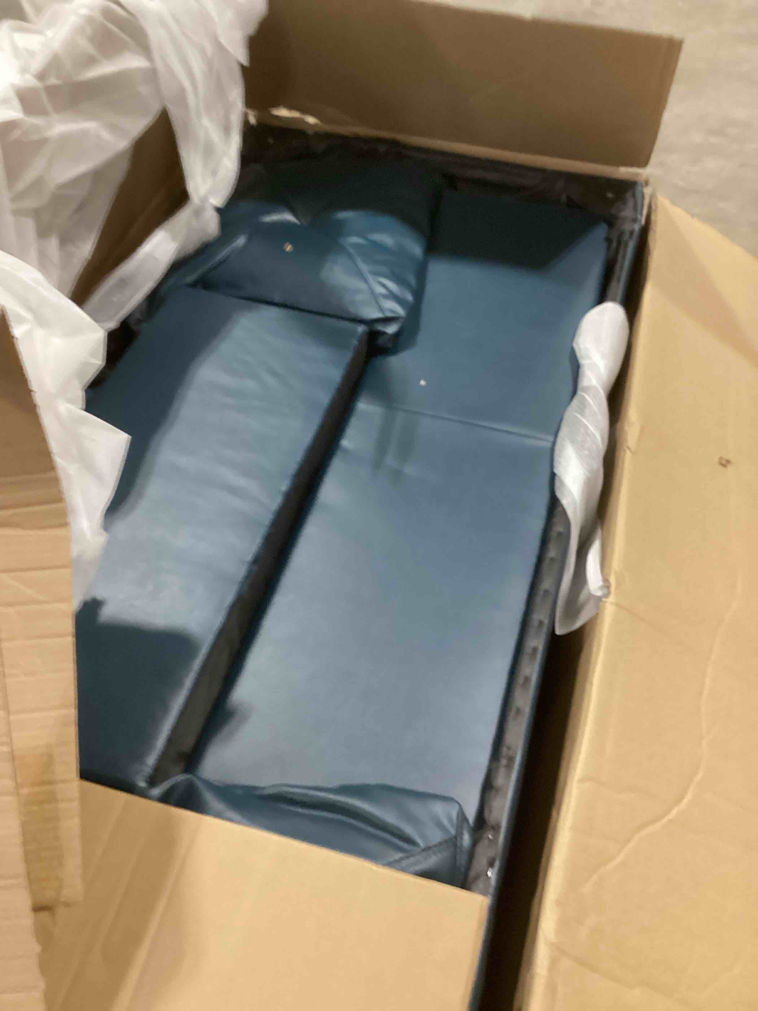 https://s3.amazonaws.com/lotting-images-prod/bidfta/PPE1779541_1743695482721.jpeg