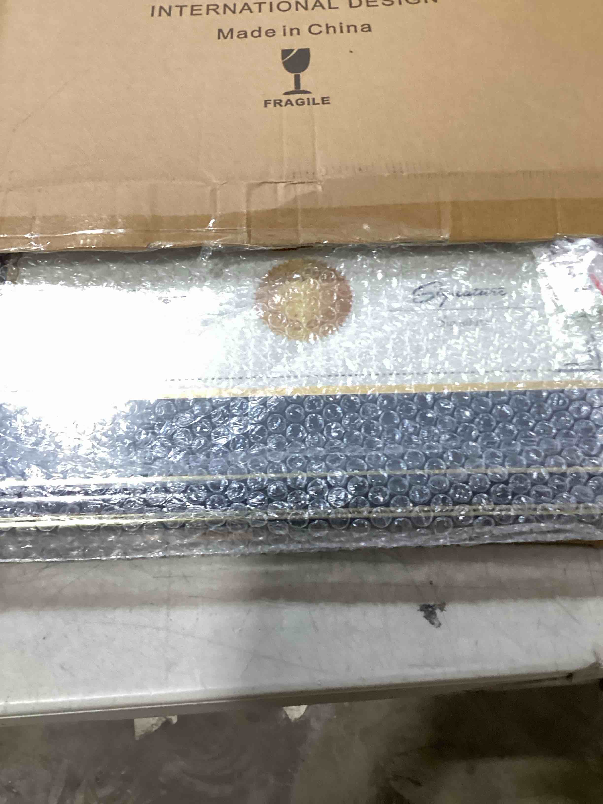 https://s3.amazonaws.com/lotting-images-prod/bidfta/PPE1779729_1743789202165.jpeg