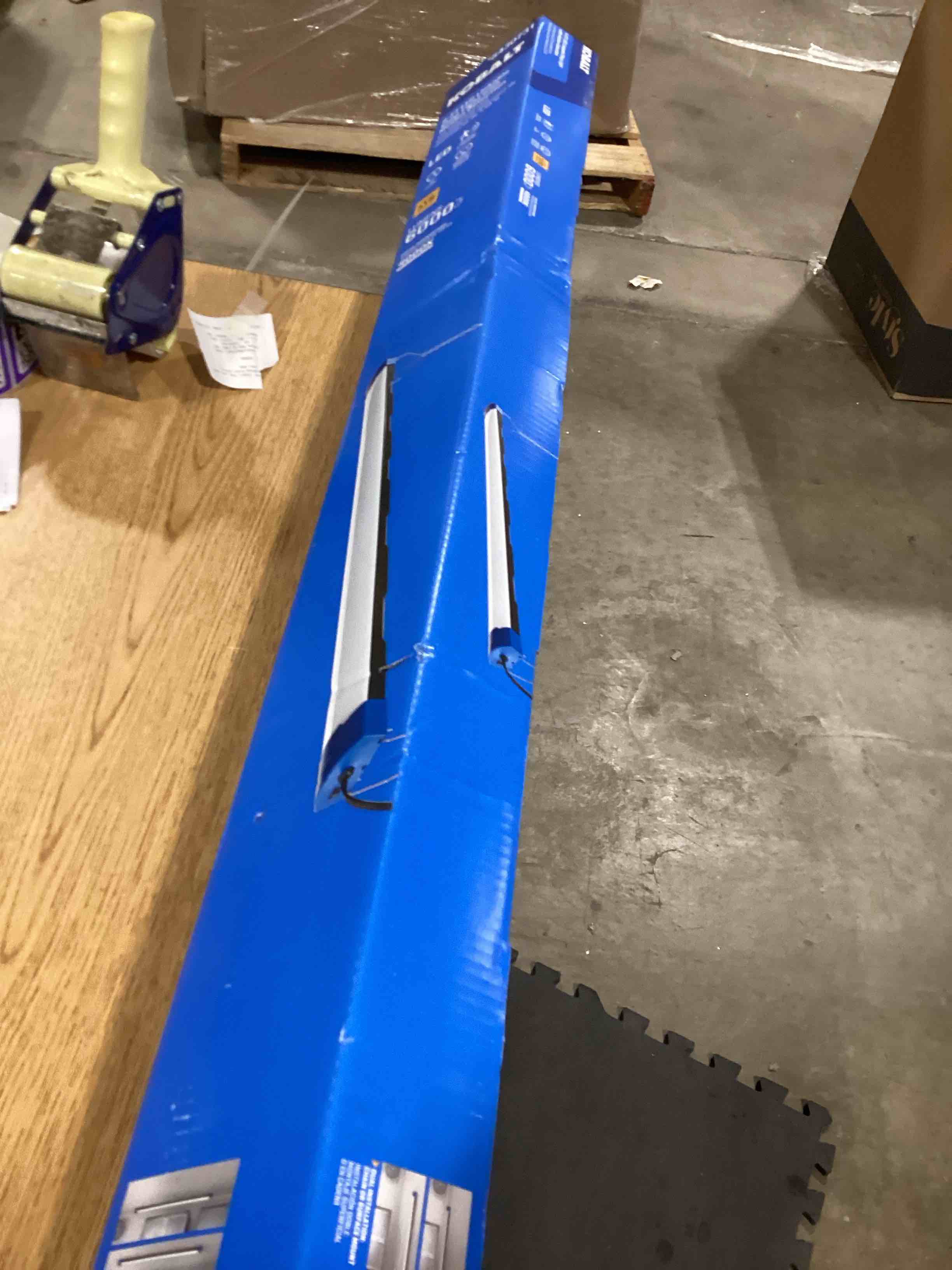 https://s3.amazonaws.com/lotting-images-prod/bidfta/PPE1780023_1735325118933.jpeg