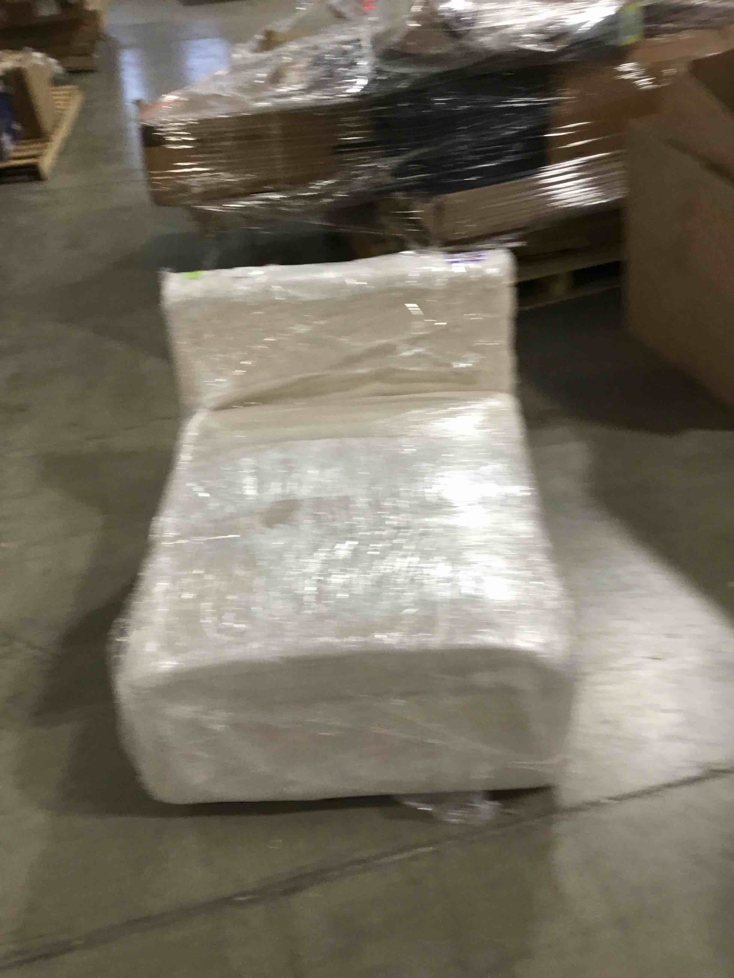 https://s3.amazonaws.com/lotting-images-prod/bidfta/PPE1780430_1737580500921.jpeg
