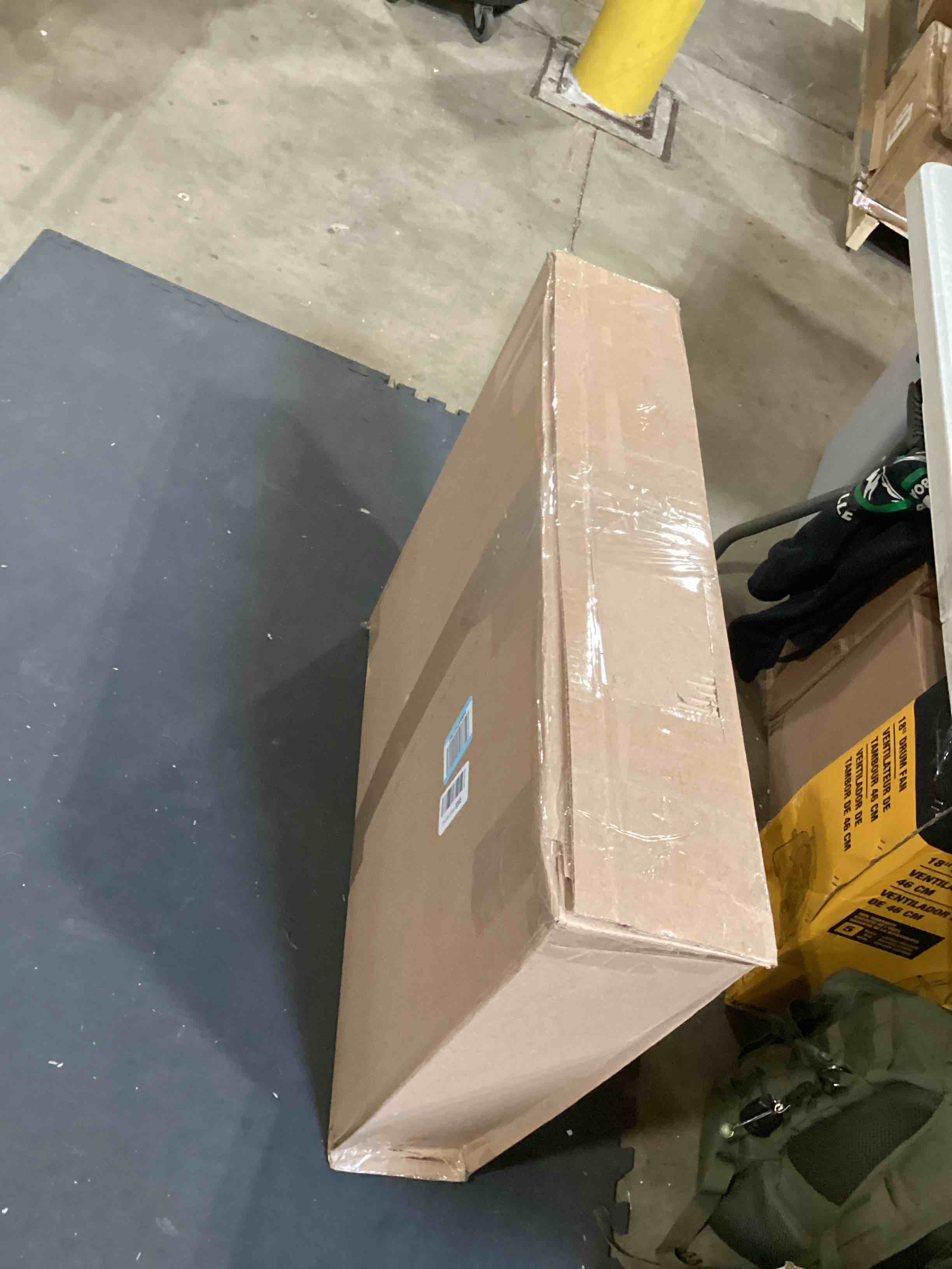 https://s3.amazonaws.com/lotting-images-prod/bidfta/PPE1782117_1748885676335.jpeg