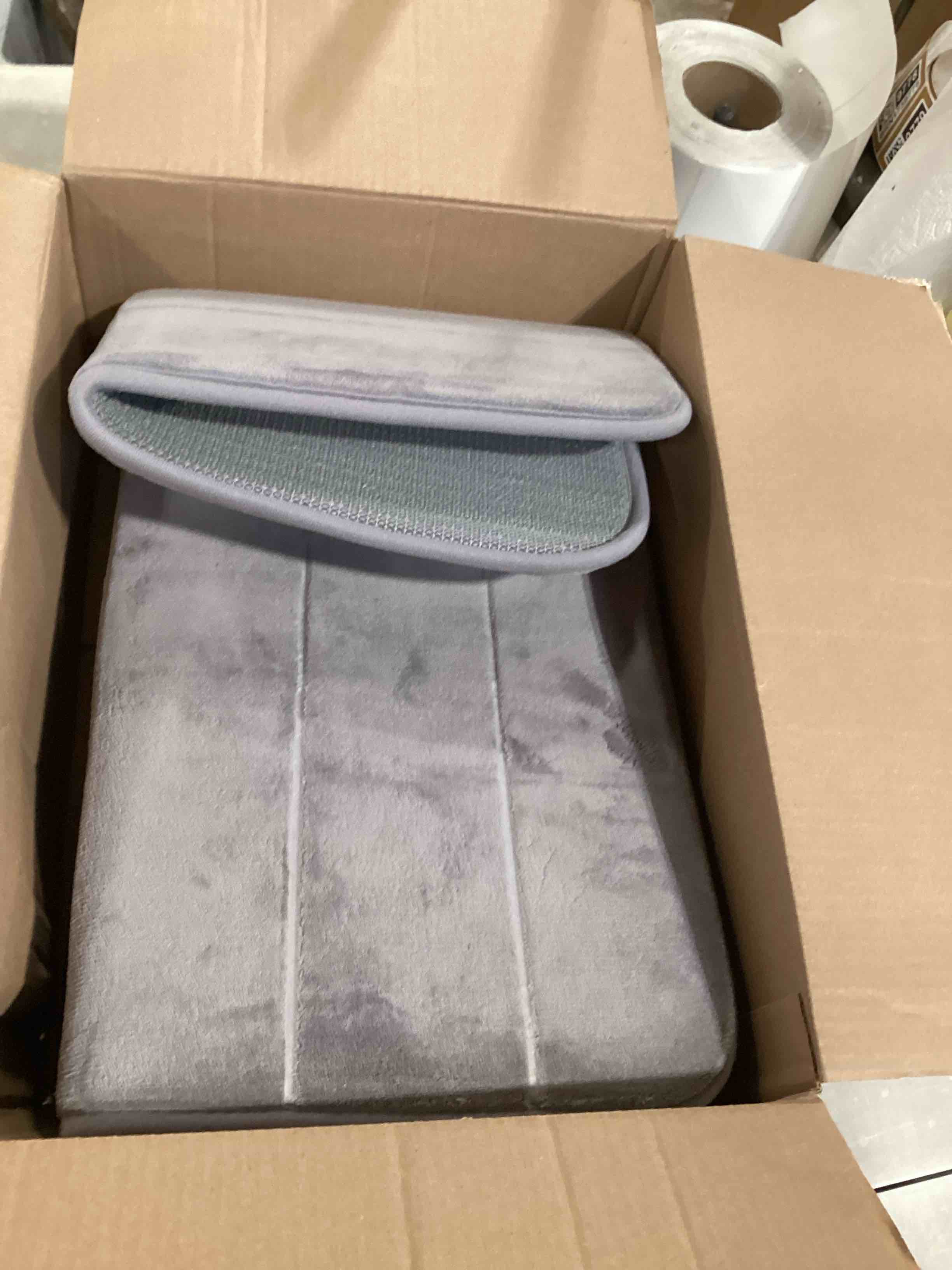 https://s3.amazonaws.com/lotting-images-prod/bidfta/PPE1782170_1748950828730.jpeg