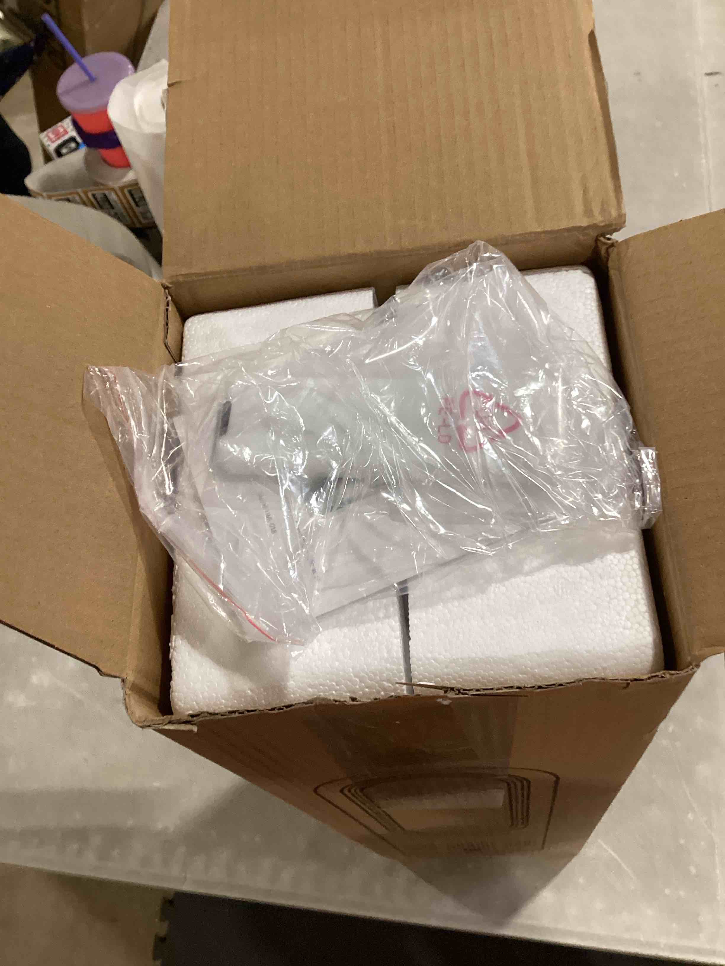 https://s3.amazonaws.com/lotting-images-prod/bidfta/PPE1782171_1748950607320.jpeg