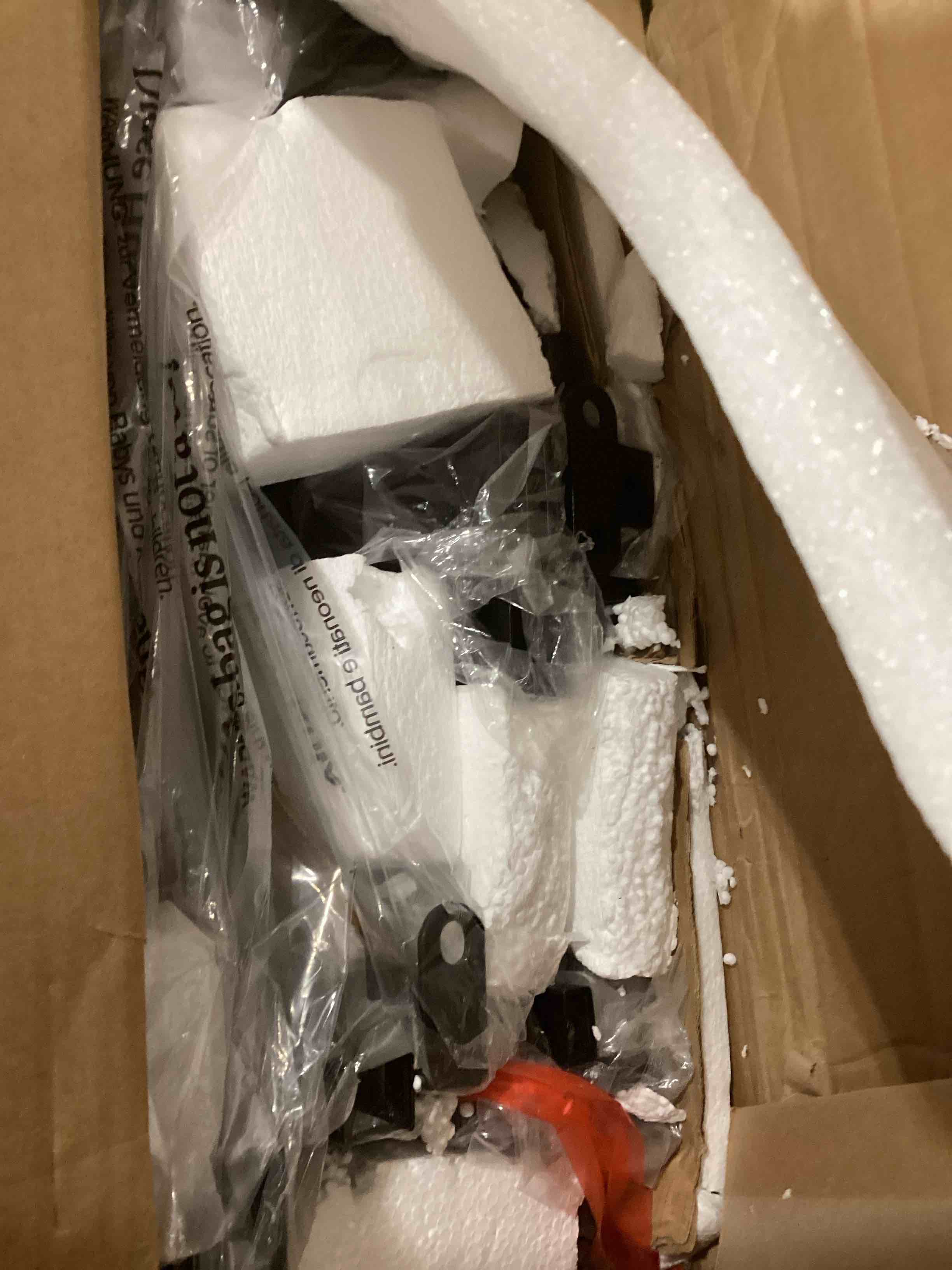https://s3.amazonaws.com/lotting-images-prod/bidfta/PPE1782472_1749045388900.jpeg